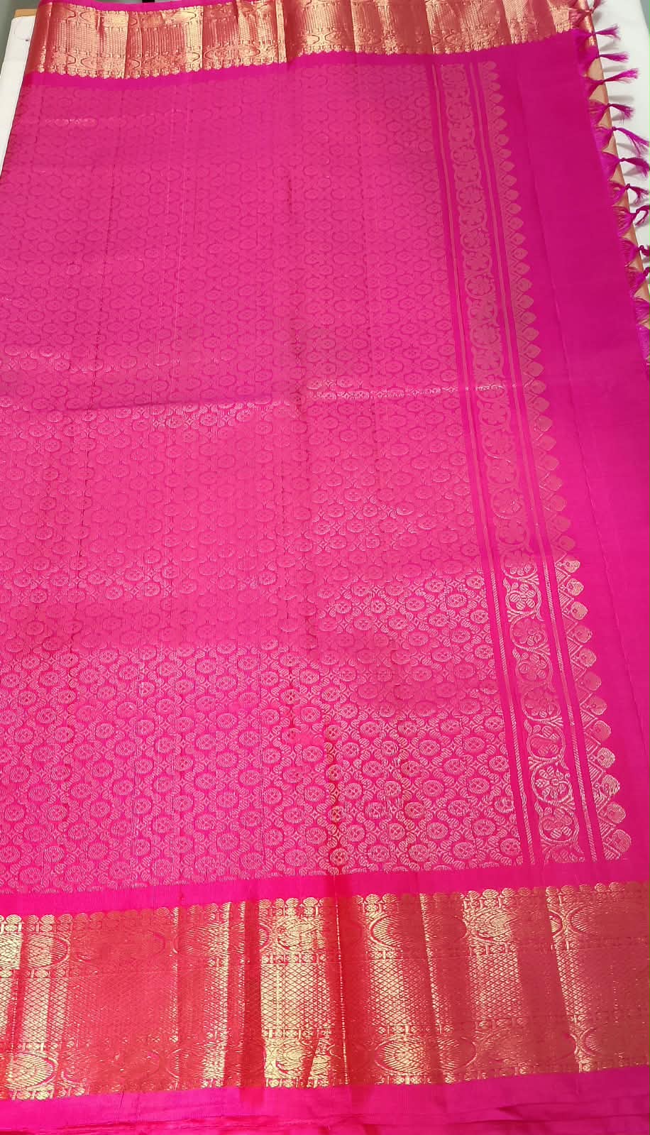 N1438 : Ready To Ship Beautiful Saree With Stitched Blouse N1438 : Ready To Ship Beautiful Saree With Stitched Blouse