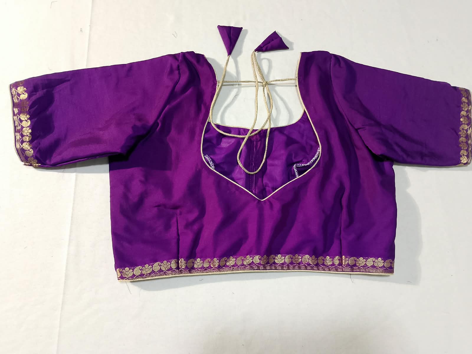 N1466 : Ready To Ship Beautiful Saree With Stitched Blouse