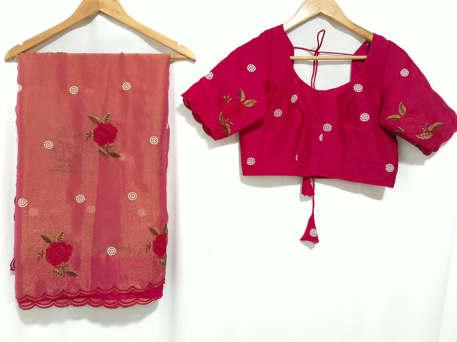 N1460 : Ready To Ship Beautiful Desginer Saree With Stitched Blouse