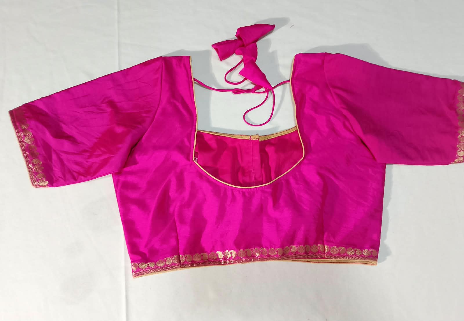 N1468 : Ready To Ship Beautiful Mysore Crepe Silk Saree With Stitched Blouse