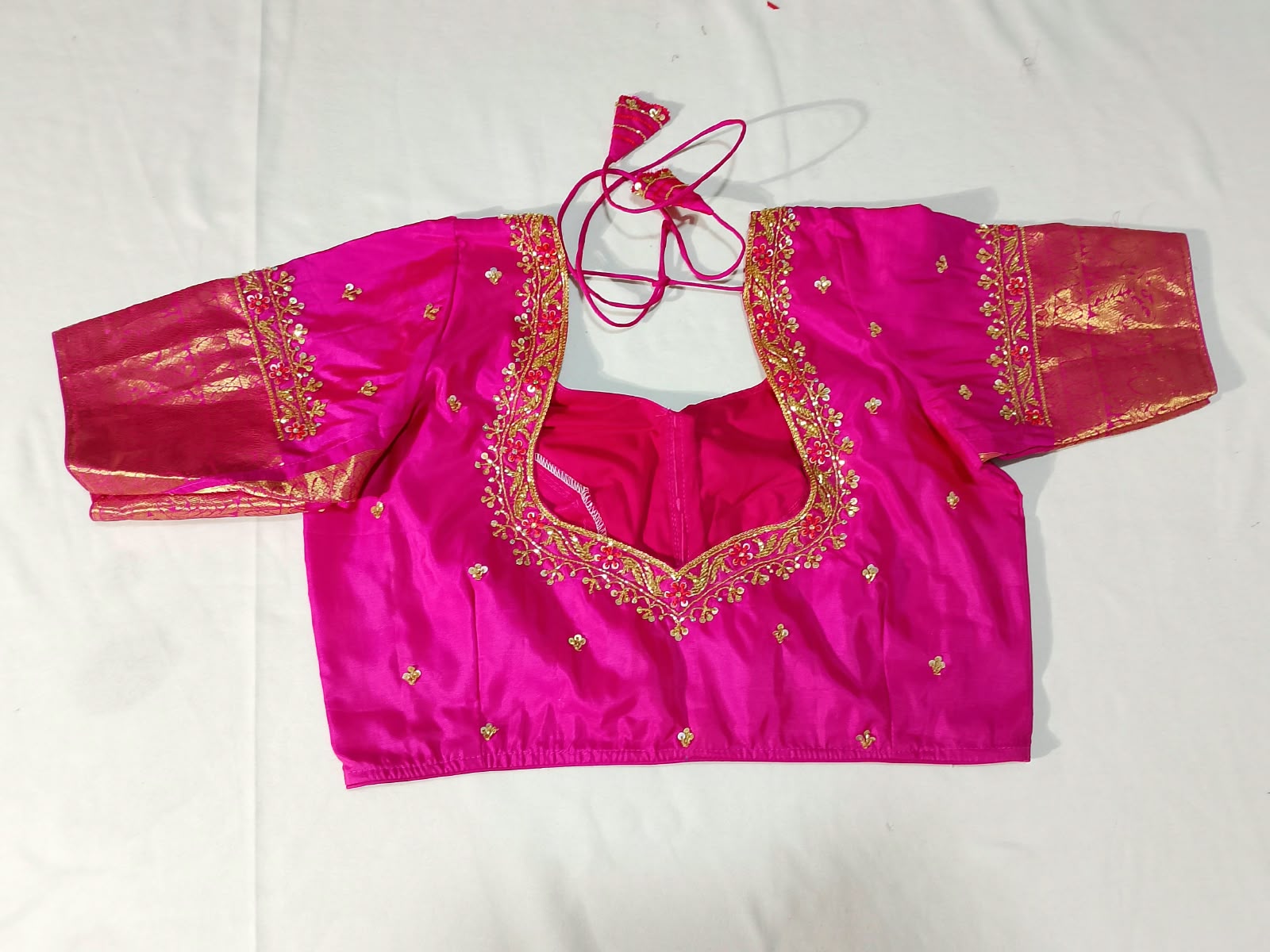 N1488 : Ready To Ship Beautiful Saree With Stitched Blouse