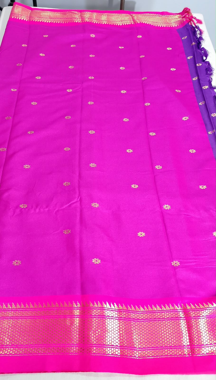 N1514 : Ready To Ship Beautiful Saree With Stitched Blouse