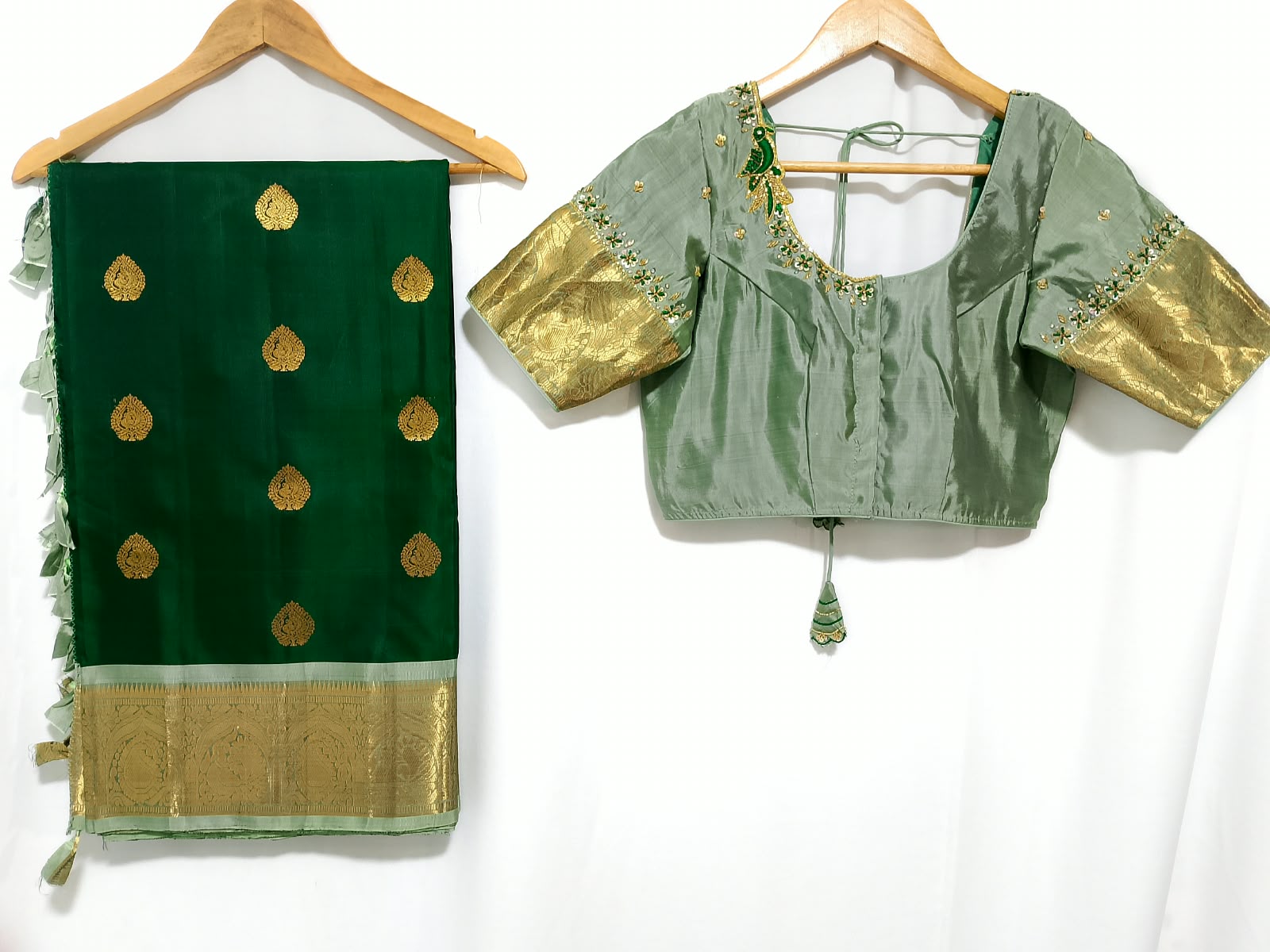 N1497 :Ready To Ship Beautiful Pure Kanchipattu Saree With Stitched Maggam Work Blouse N1497 :Ready To Ship Beautiful Pure Kanchipattu Saree With Stitched Maggam Work Blouse