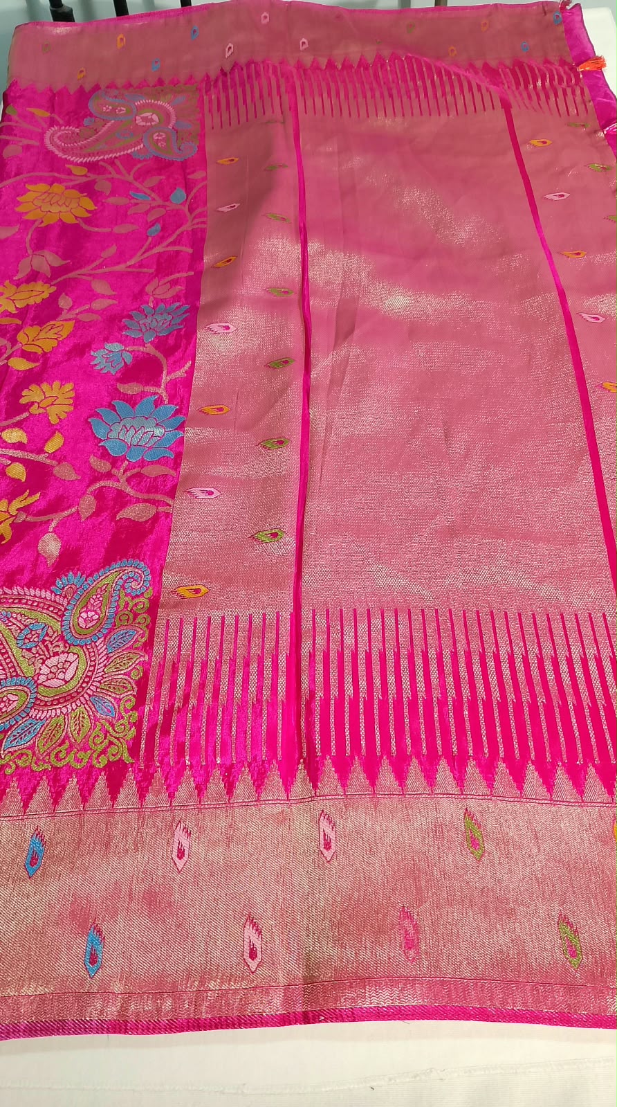 N1523 : Ready To Ship Beautiful Saree With Stitched Blouse