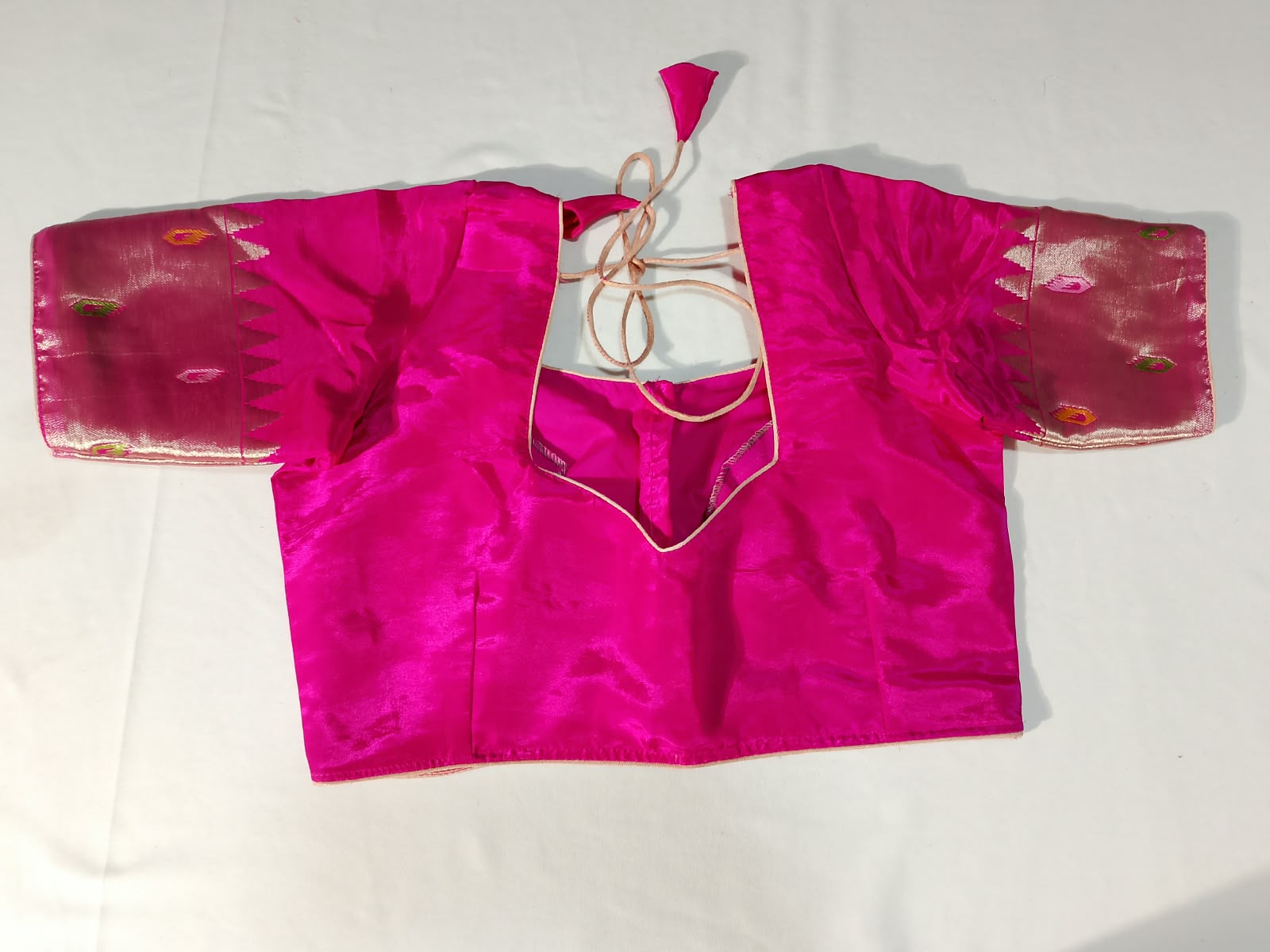 N1524 : Ready To Ship Beautiful Saree With Stitched Blouse