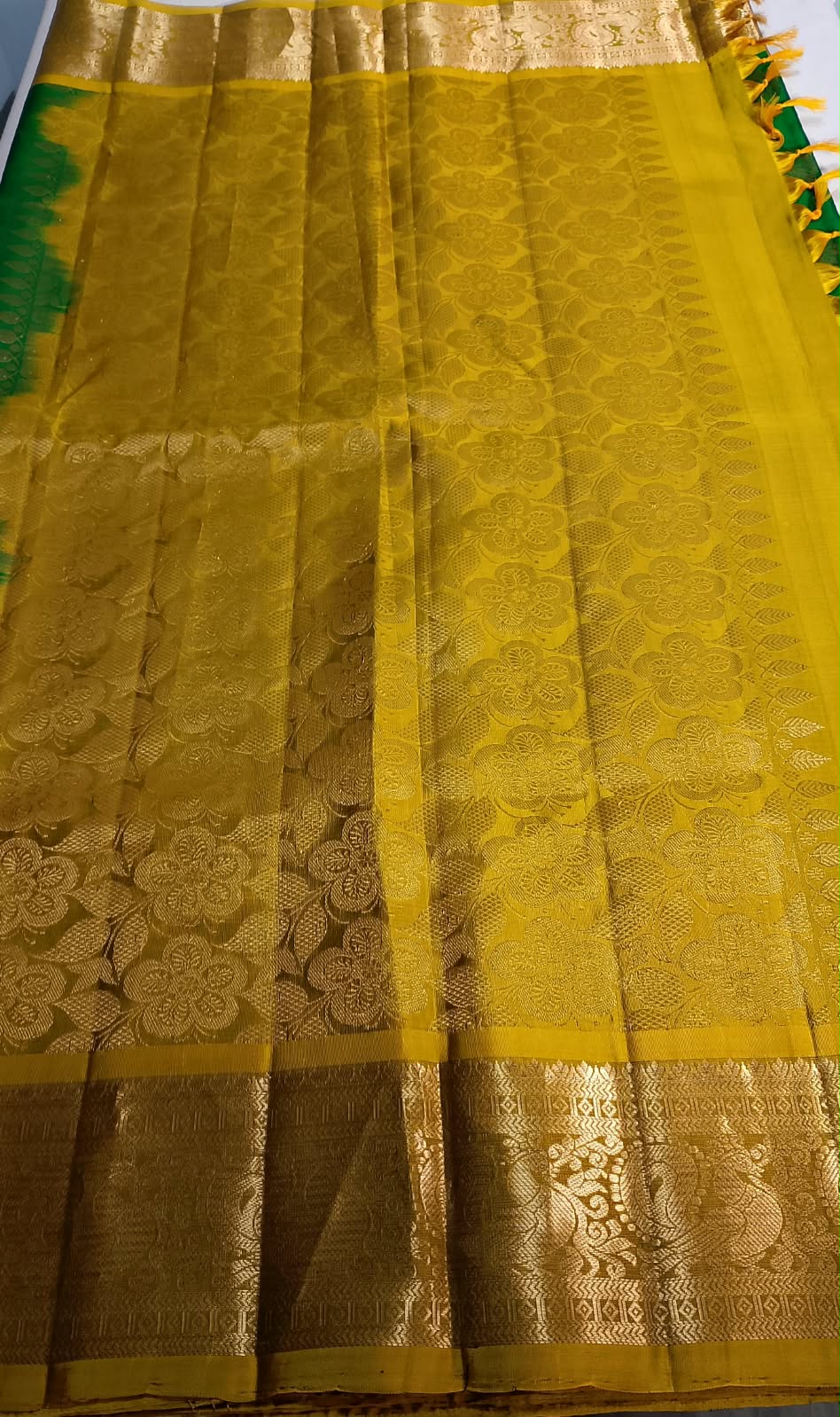 N1531 : Ready To Ship Beautiful Saree With Stitched Blouse