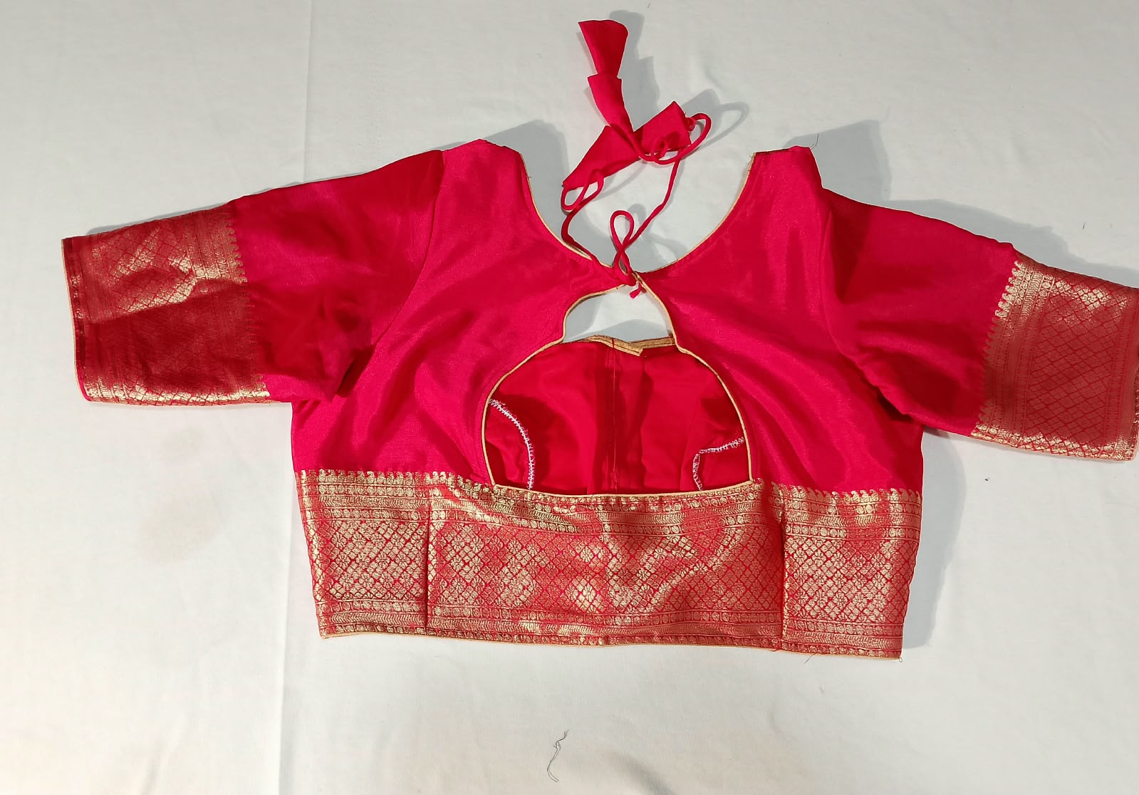 N1547 : Ready To Ship Beautiful Saree With Stitched Blouse N1547 : Ready To Ship Beautiful Saree With Stitched Blouse