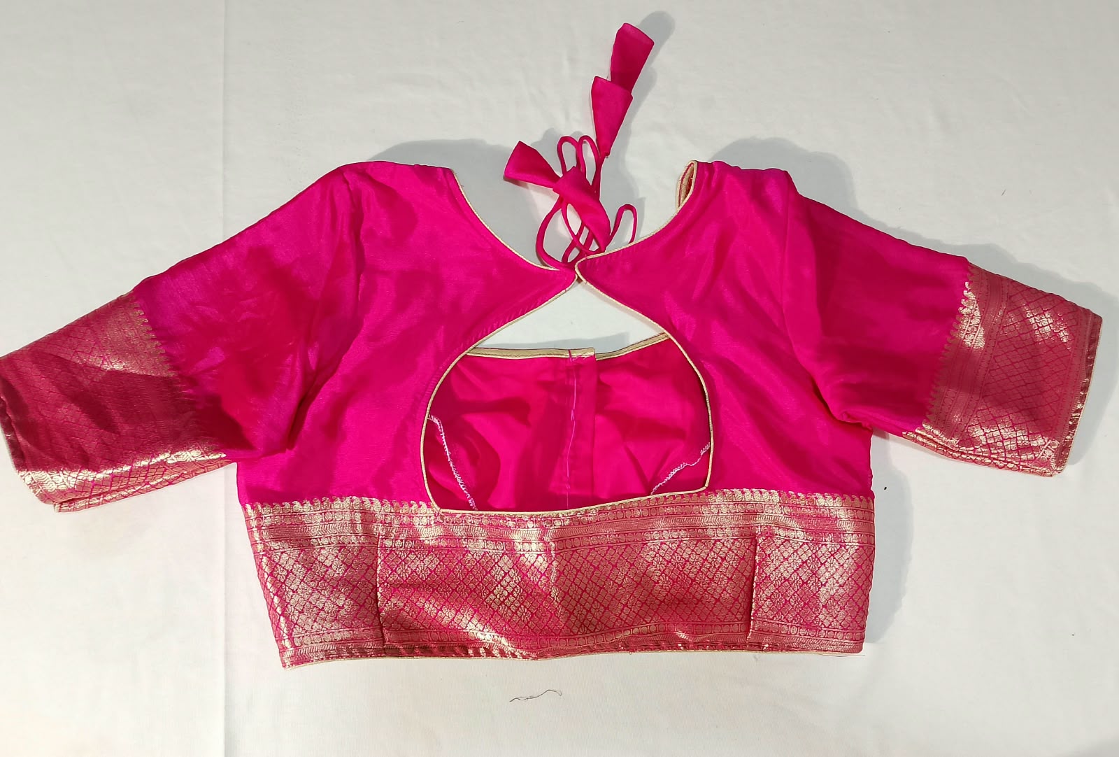 N1546 : Ready To Ship Beautiful Saree With Stitched Blouse N1546 : Ready To Ship Beautiful Saree With Stitched Blouse