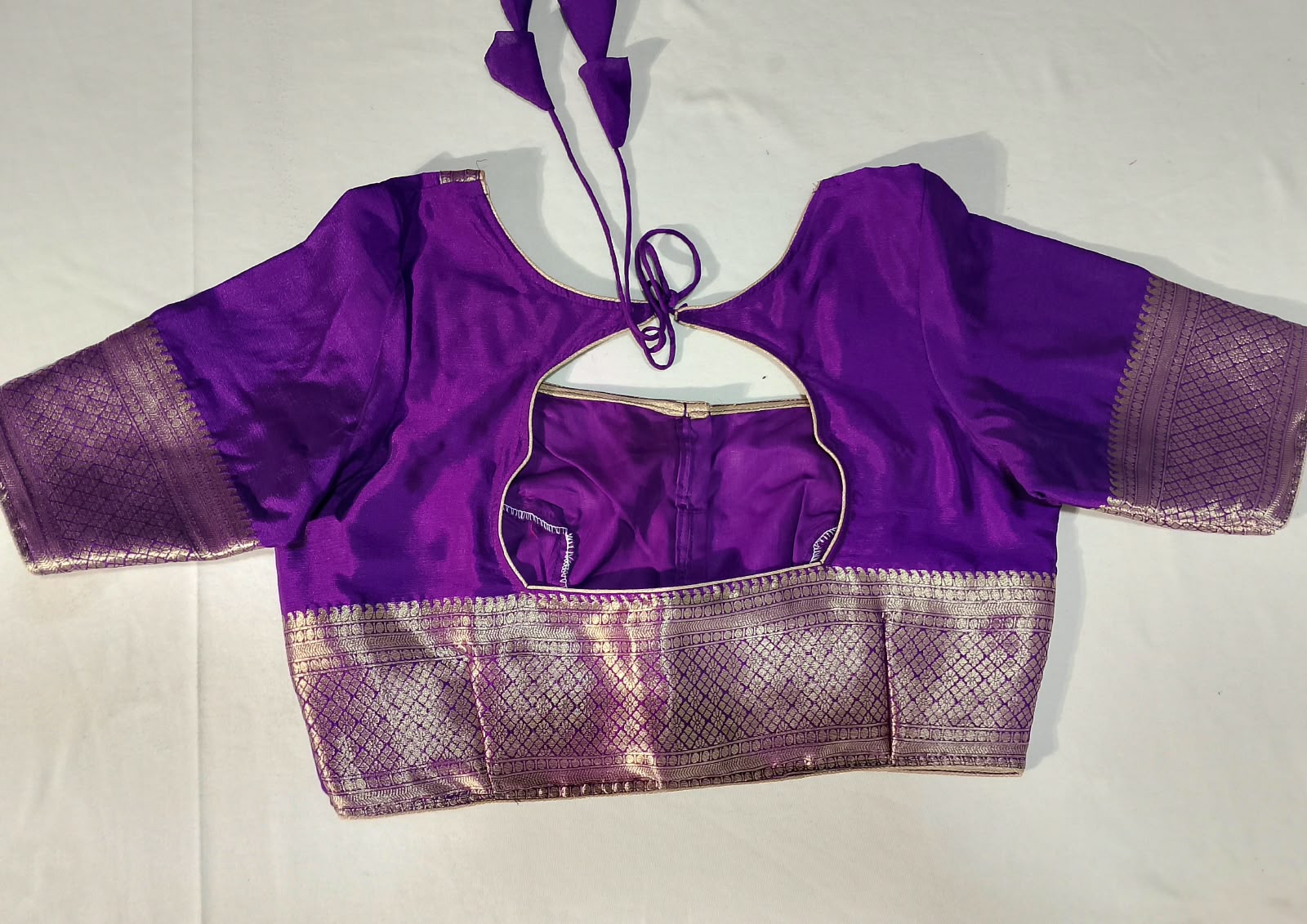 N1545 : Ready To Ship Beautiful Saree With Stitched Blouse