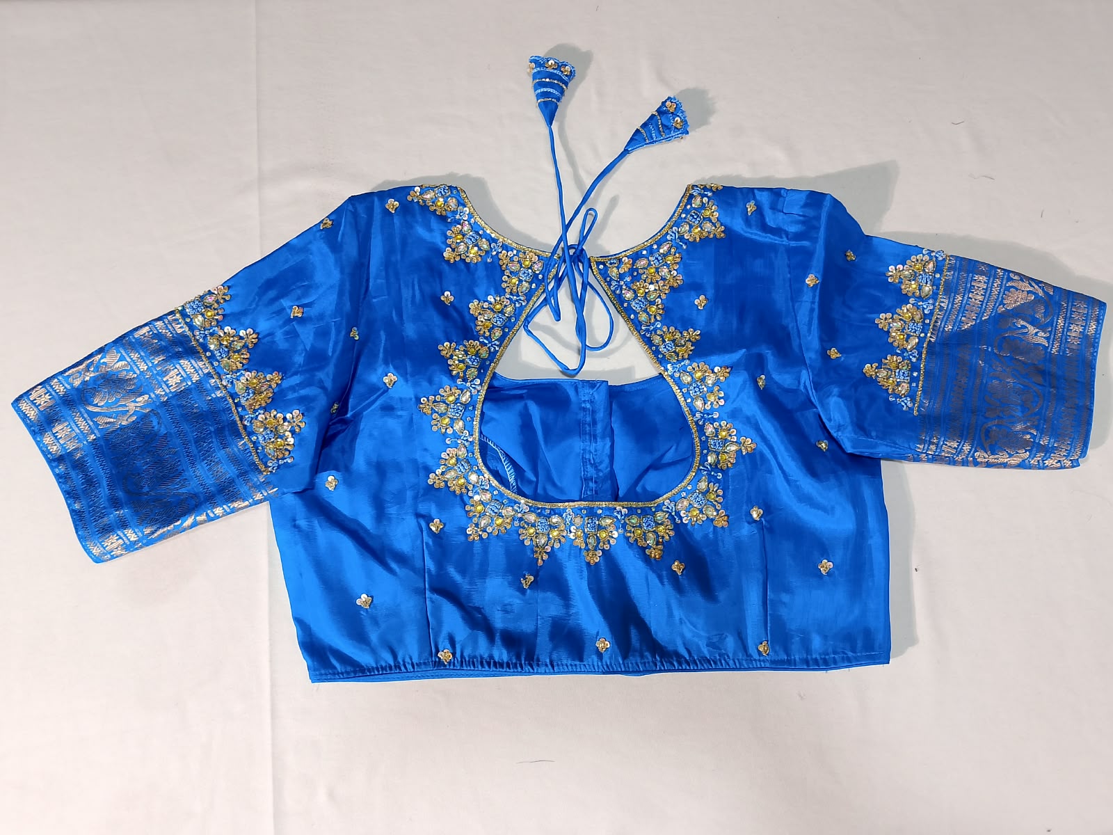 N1533 : Ready To Ship Beautiful Pure Kanchipattu Saree With Stitched Maggam Work Blouse