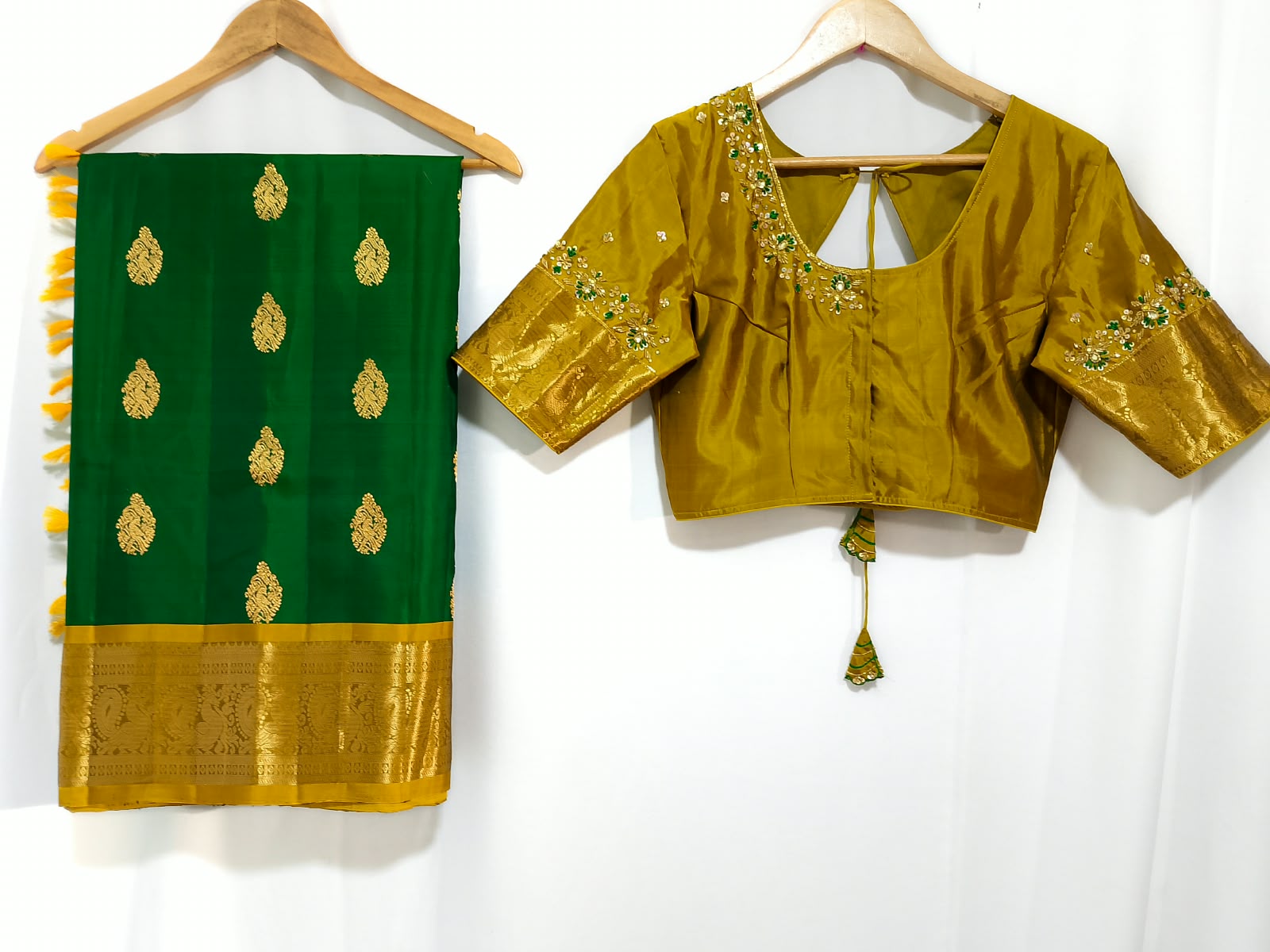 N1531 :  Ready To Ship Beautiful Pure Kanchipattu Saree With Stitched Maggam Work Blouse