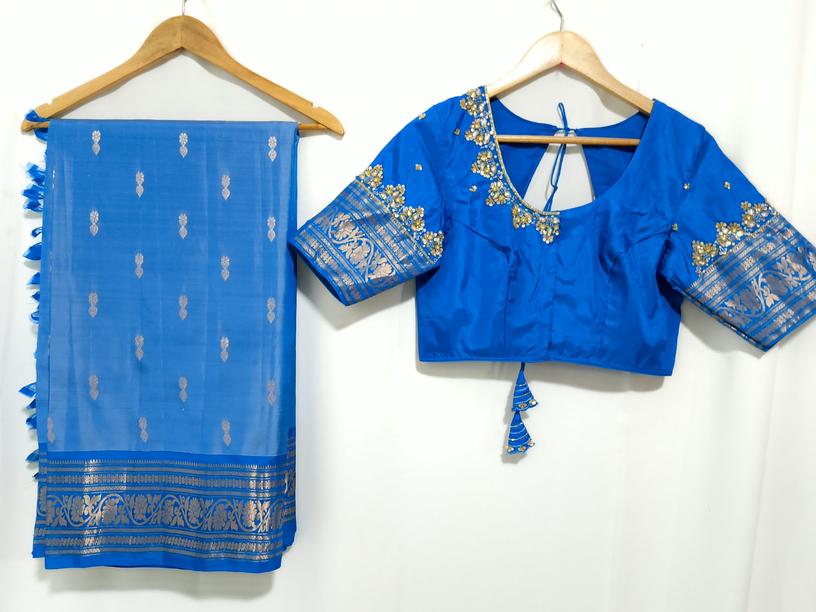 N1533 : Ready To Ship Beautiful Pure Kanchipattu Saree With Stitched Maggam Work Blouse