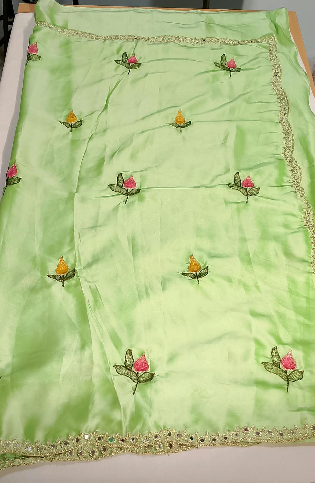 N1550 : Ready To Ship Beautiful Saree With Stitched Blouse N1550 : Ready To Ship Beautiful Saree With Stitched Blouse