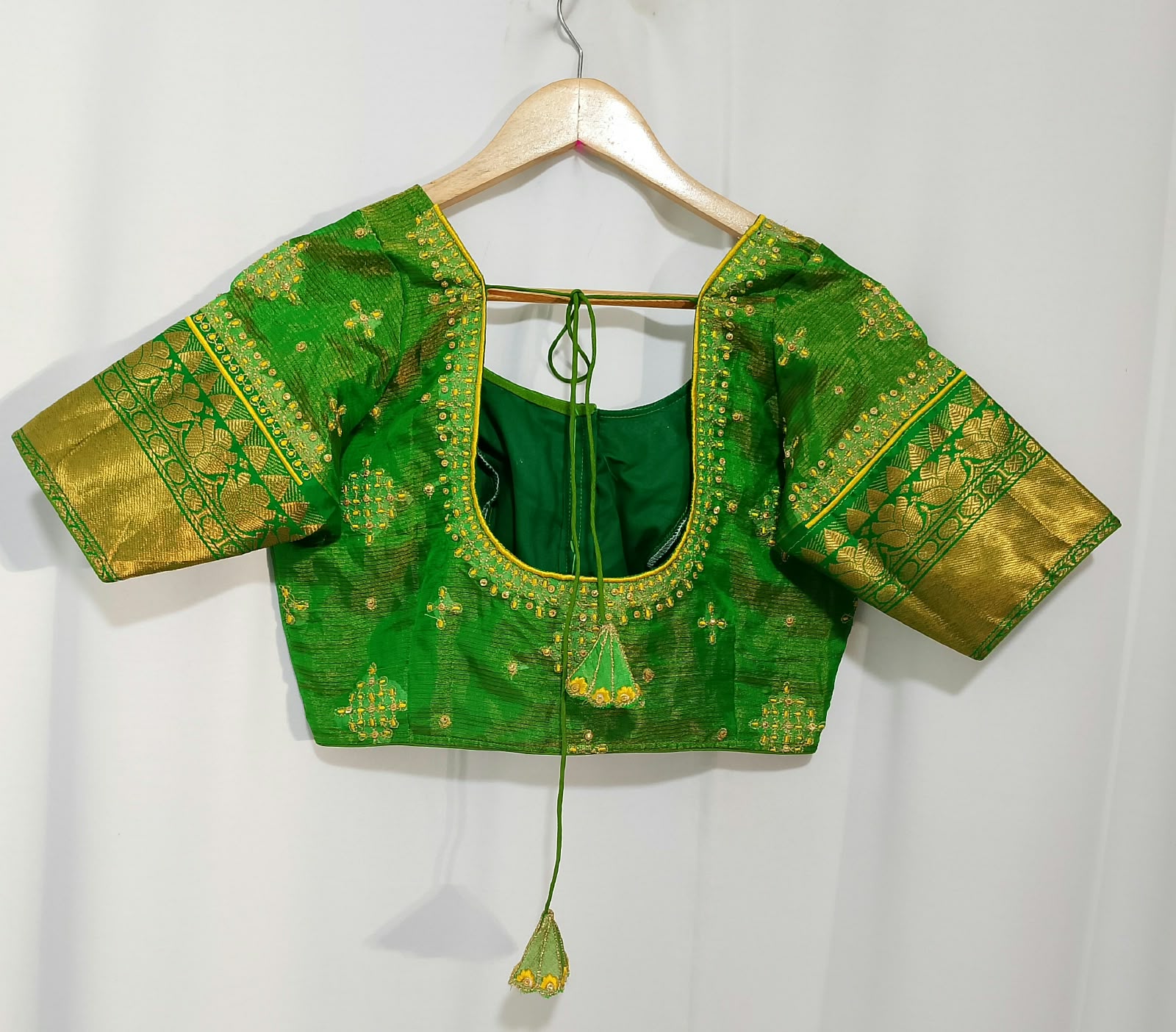 N1538 : Ready To Ship Beautiful Mangalagiri Tissue Silk Saree With Stitched Embroidery Work Blouse
