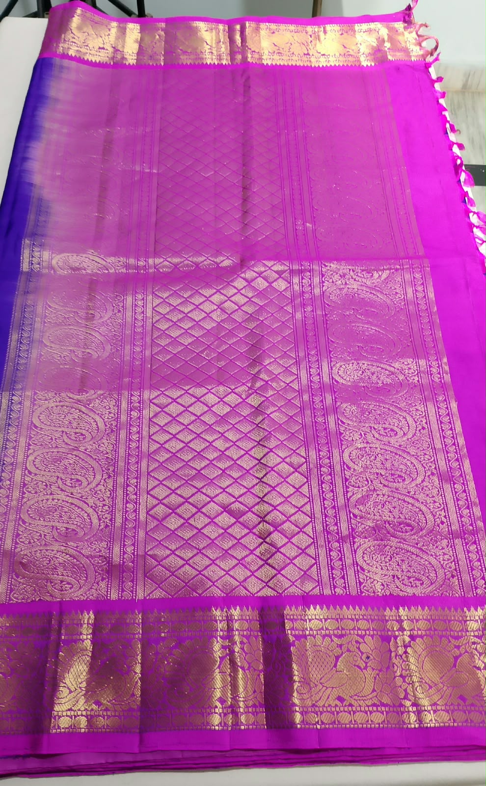 N1553 : Ready To Ship Beautiful Saree With Stitched Blouse N1553 : Ready To Ship Beautiful Saree With Stitched Blouse