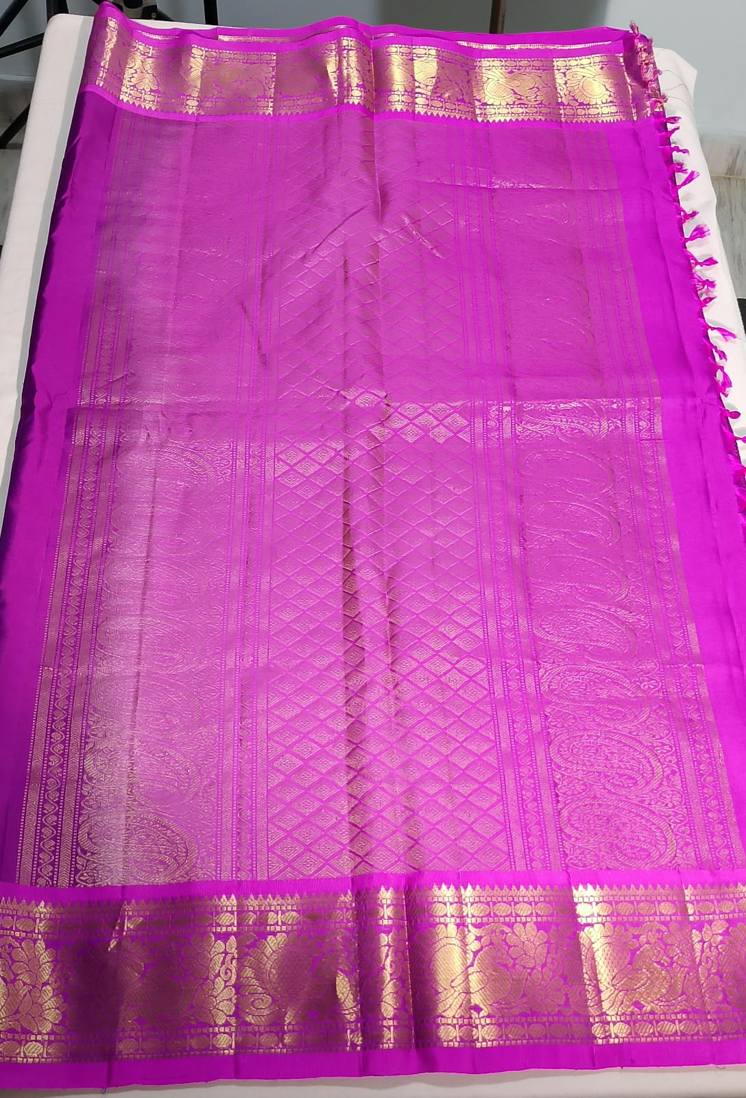 N1556 : Ready To Ship Beautiful Saree With Stitched Blouse N1556 : Ready To Ship Beautiful Saree With Stitched Blouse