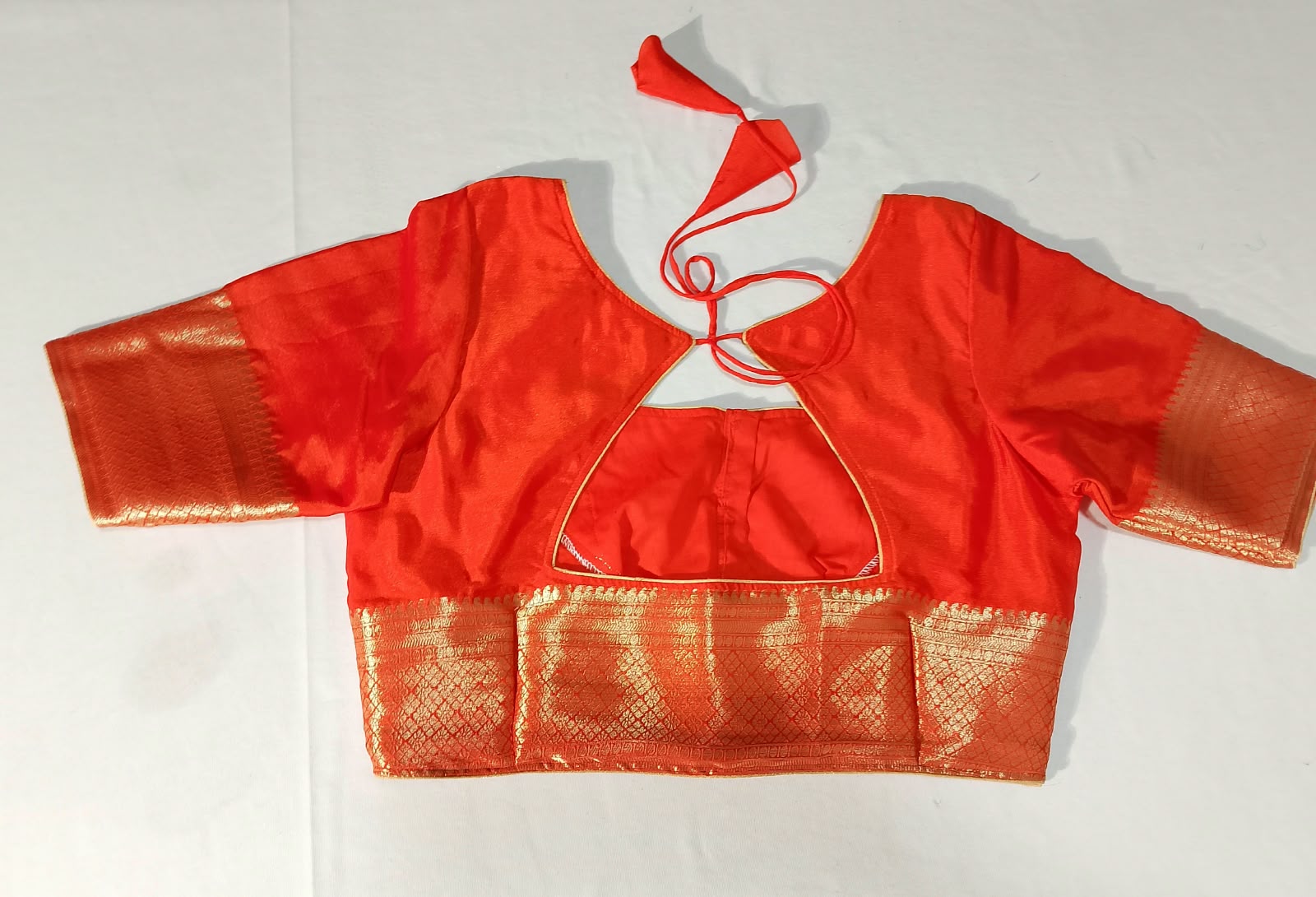 N1549 : Ready To Ship Beautiful Saree With Stitched Blouse N1549 : Ready To Ship Beautiful Saree With Stitched Blouse