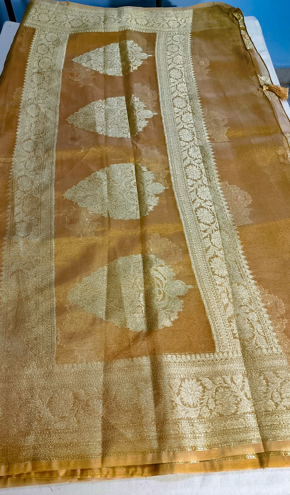 N1542 : Ready To Ship Beautiful Saree With Stitched Blouse N1542 : Ready To Ship Beautiful Saree With Stitched Blouse