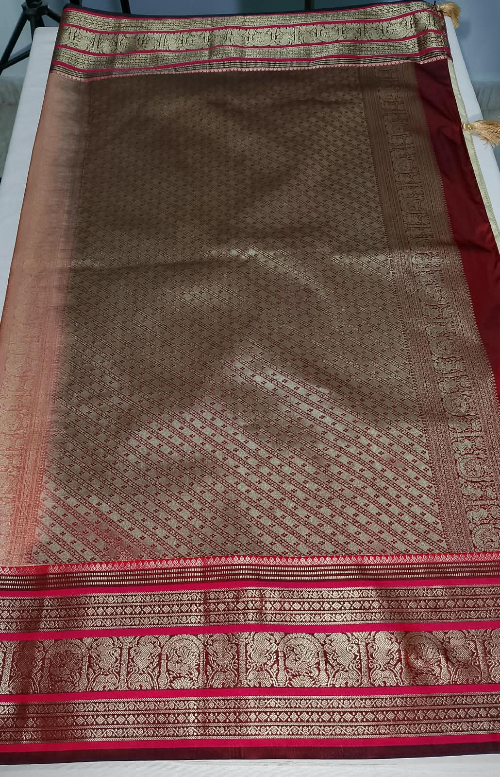 N1566 : Ready To Ship Beautiful Saree With Stitched Blouse N1566 : Ready To Ship Beautiful Saree With Stitched Blouse