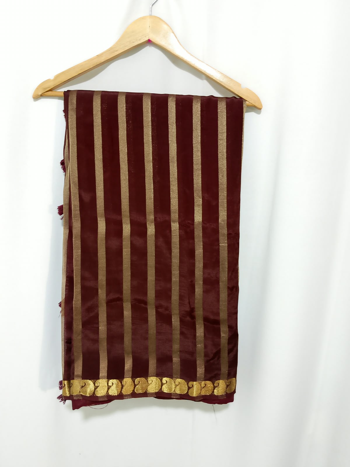 N1563 : Ready To Ship Beautiful Saree With Stitched Blouse N1563 : Ready To Ship Beautiful Saree With Stitched Blouse
