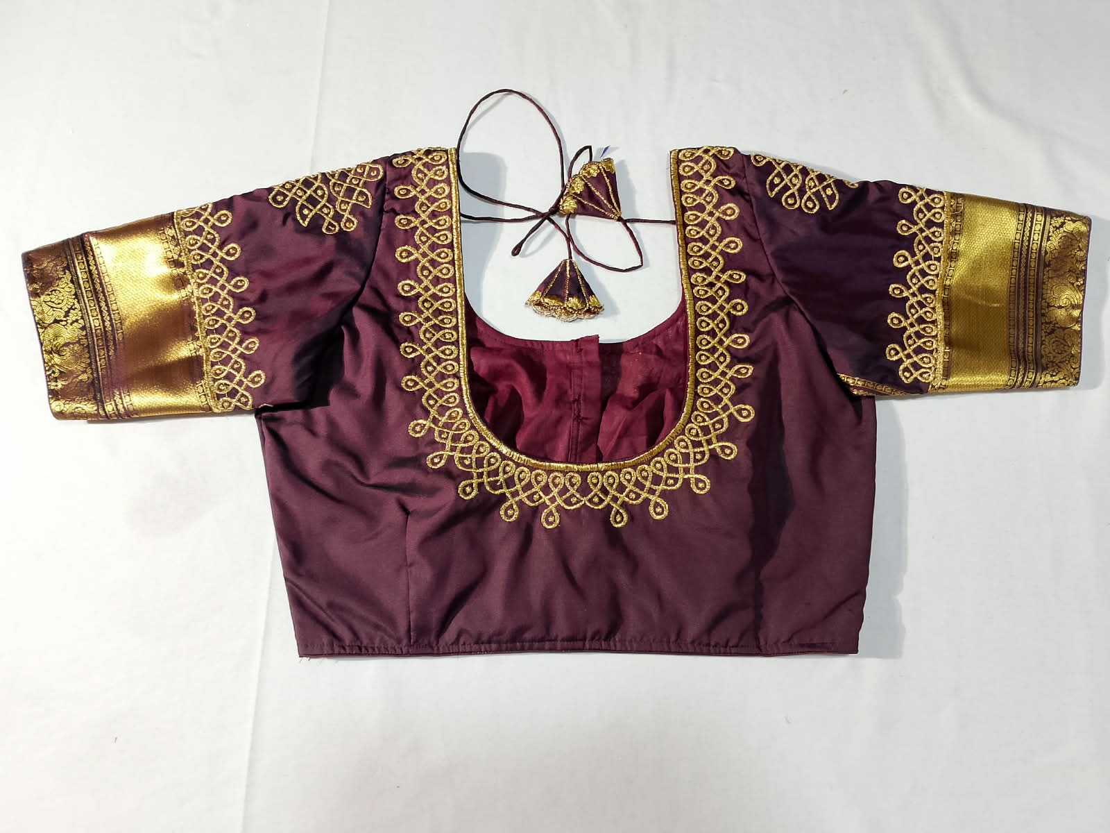 N1570 :  Ready To Ship Beautiful Semi Kanchipattu Saree With Stitched Embroidery Work Blouse