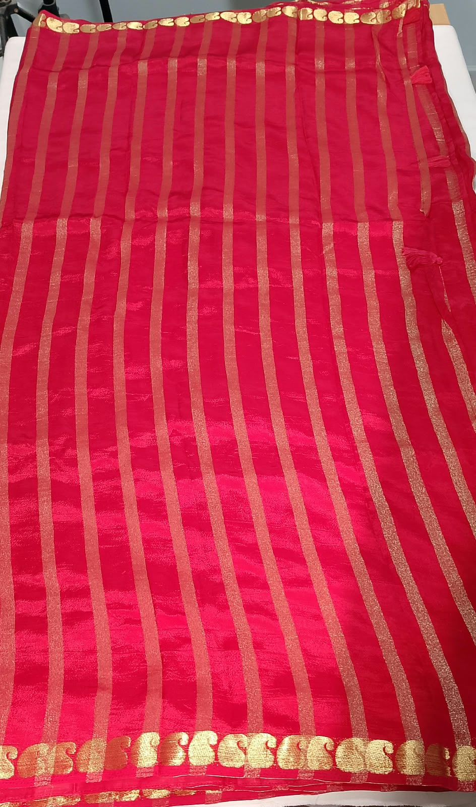 N1564 : Ready To Ship Beautiful Crepe Silk   Saree With Stitched Blouse