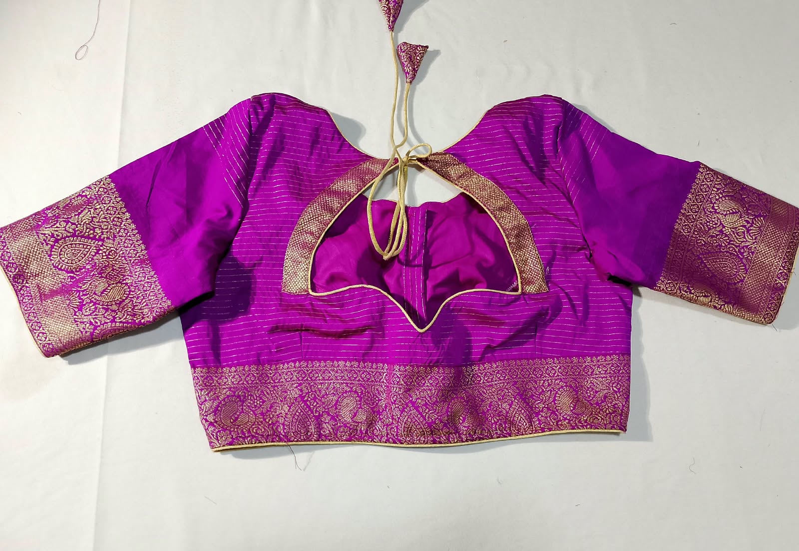 N1609 : Ready To Ship Beautiful Saree With Stitched Blouse N1609 : Ready To Ship Beautiful Saree With Stitched Blouse
