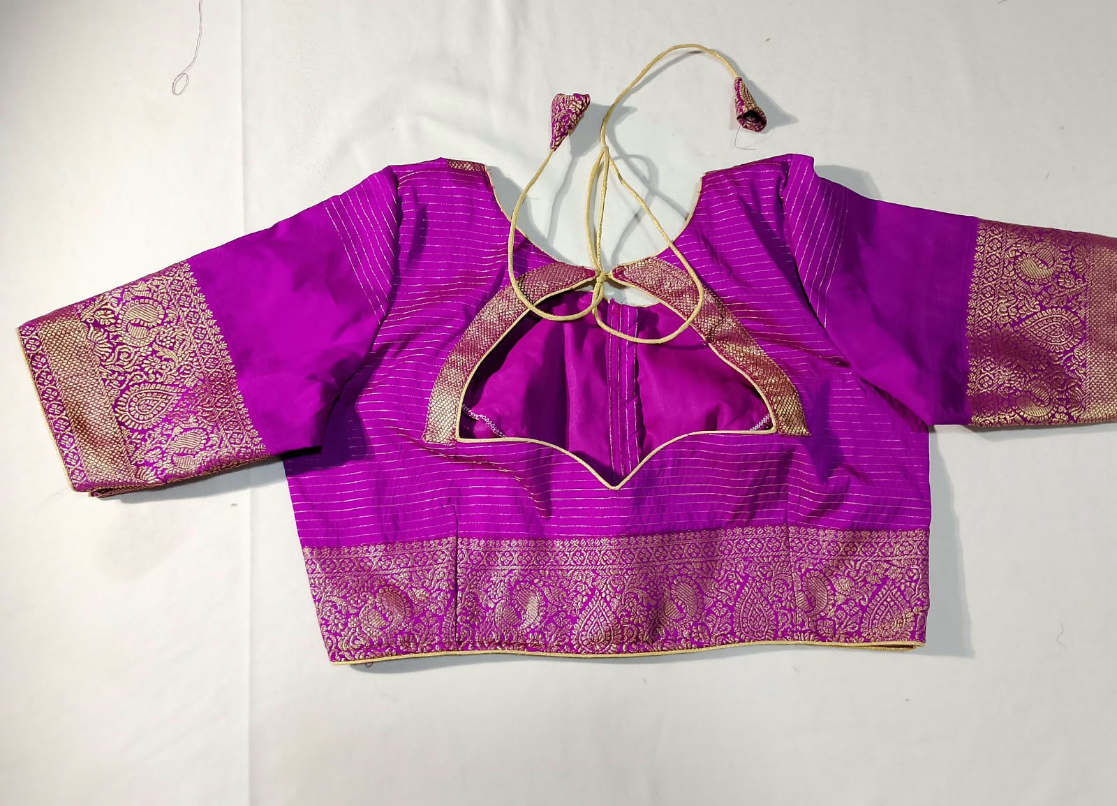N1610  : Ready To Ship Beautiful Saree With Stitched Blouse