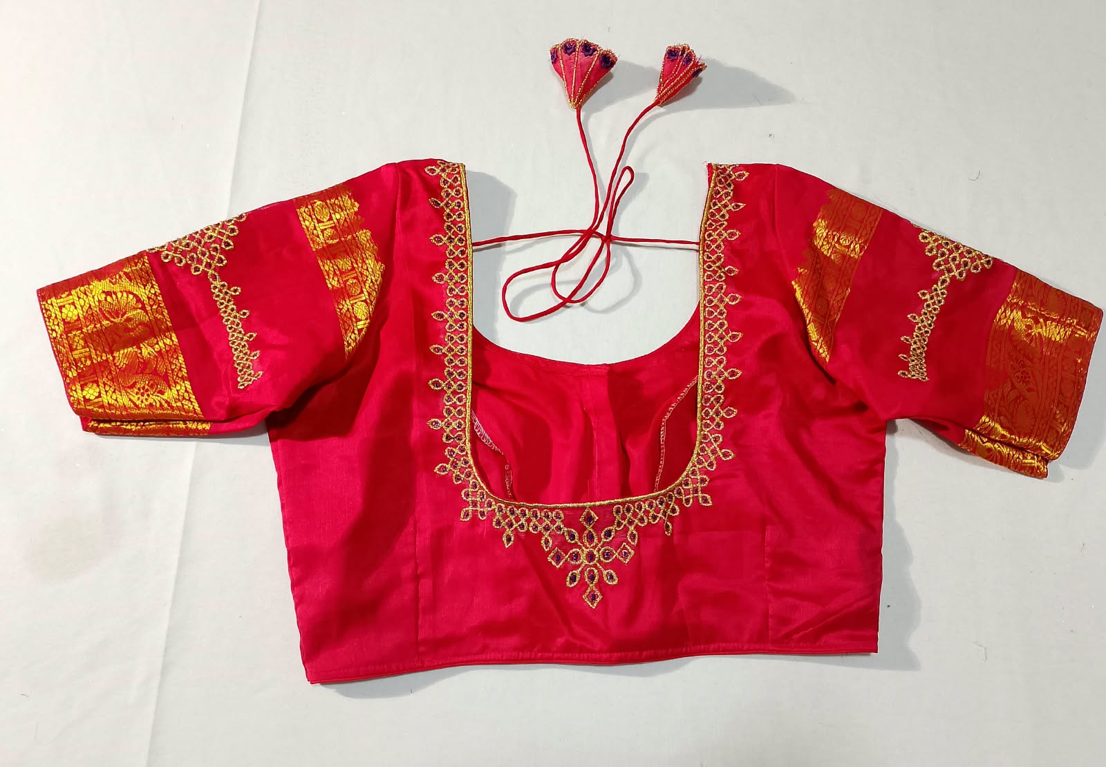 N1632 : Ready To Ship Beautiful Saree With Stitched Blouse N1632 : Ready To Ship Beautiful Saree With Stitched Blouse