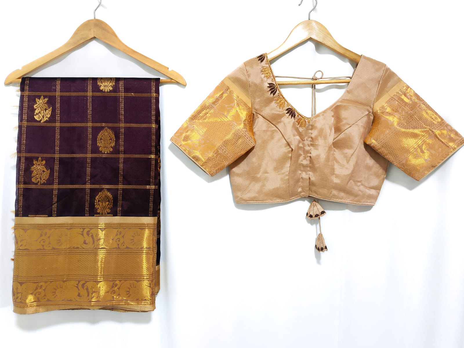 N1669 : Ready To Ship Beautiful Mangalagiri Saree With Stitched Embroidery Work Blouse