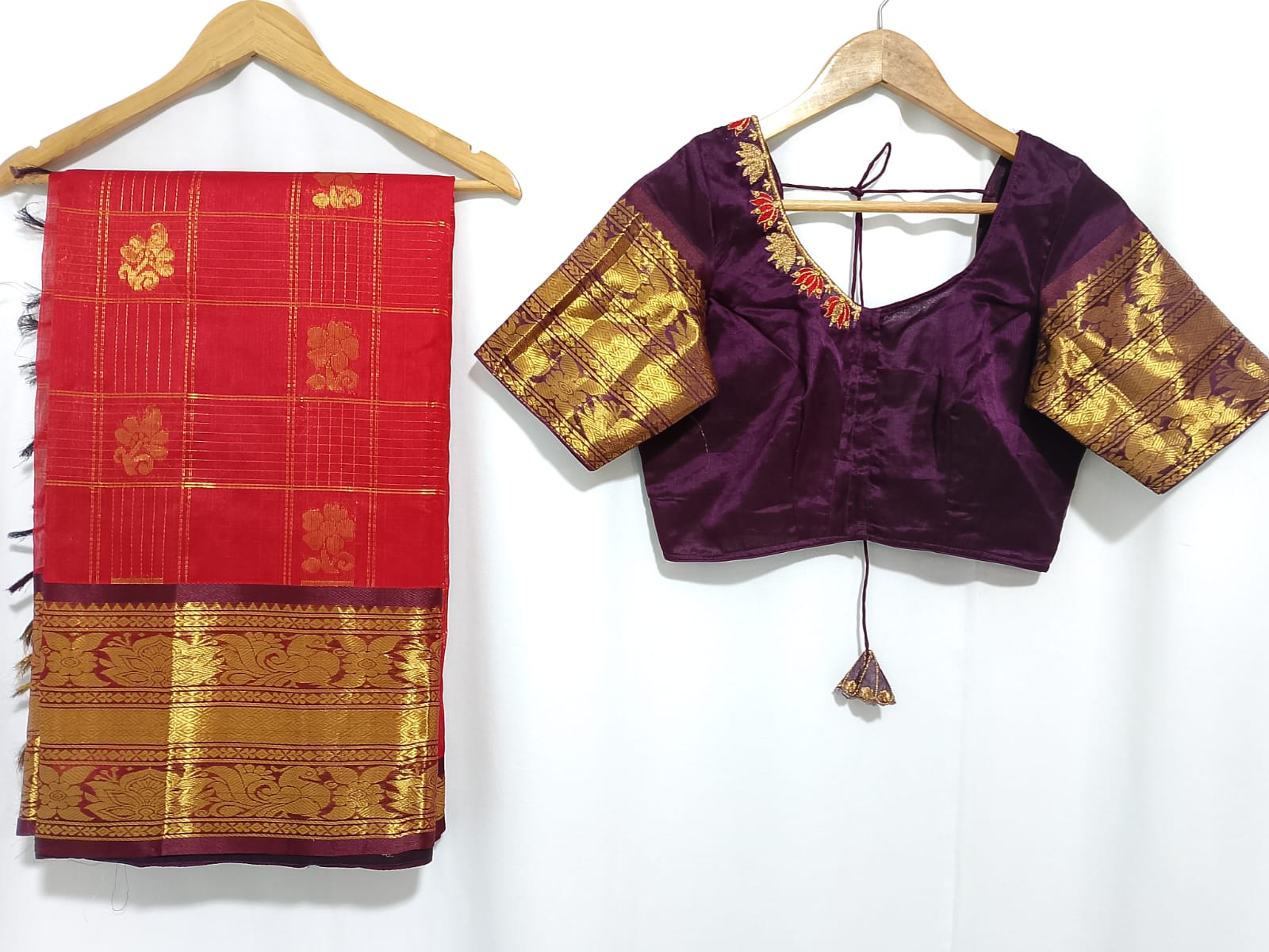 N1668 : Ready To Ship Beautiful Mangalagiri Saree With Stitched Embroidery Work Blouse