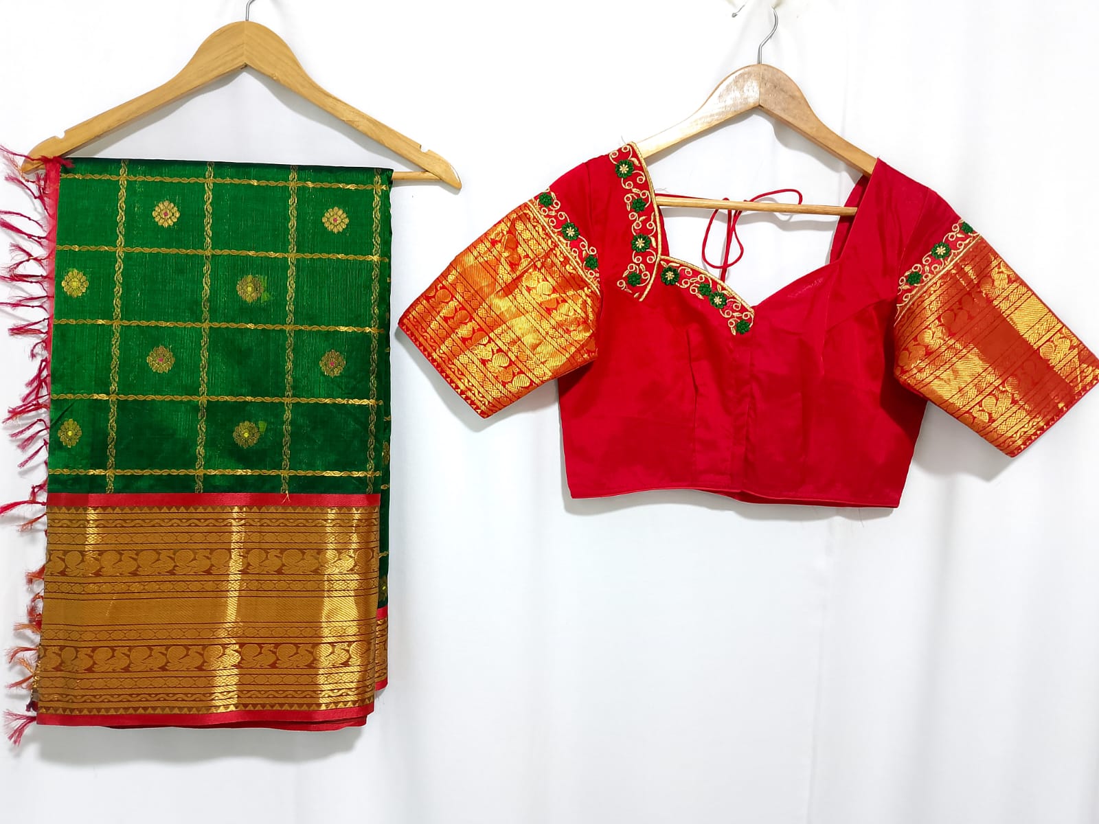 N1667 : Ready To Ship Beautiful Mangalagiri Saree With Stitched Embroidery Work Blouse N1667 : Ready To Ship Beautiful Mangalagiri Saree With Stitched Embroidery Work Blouse
