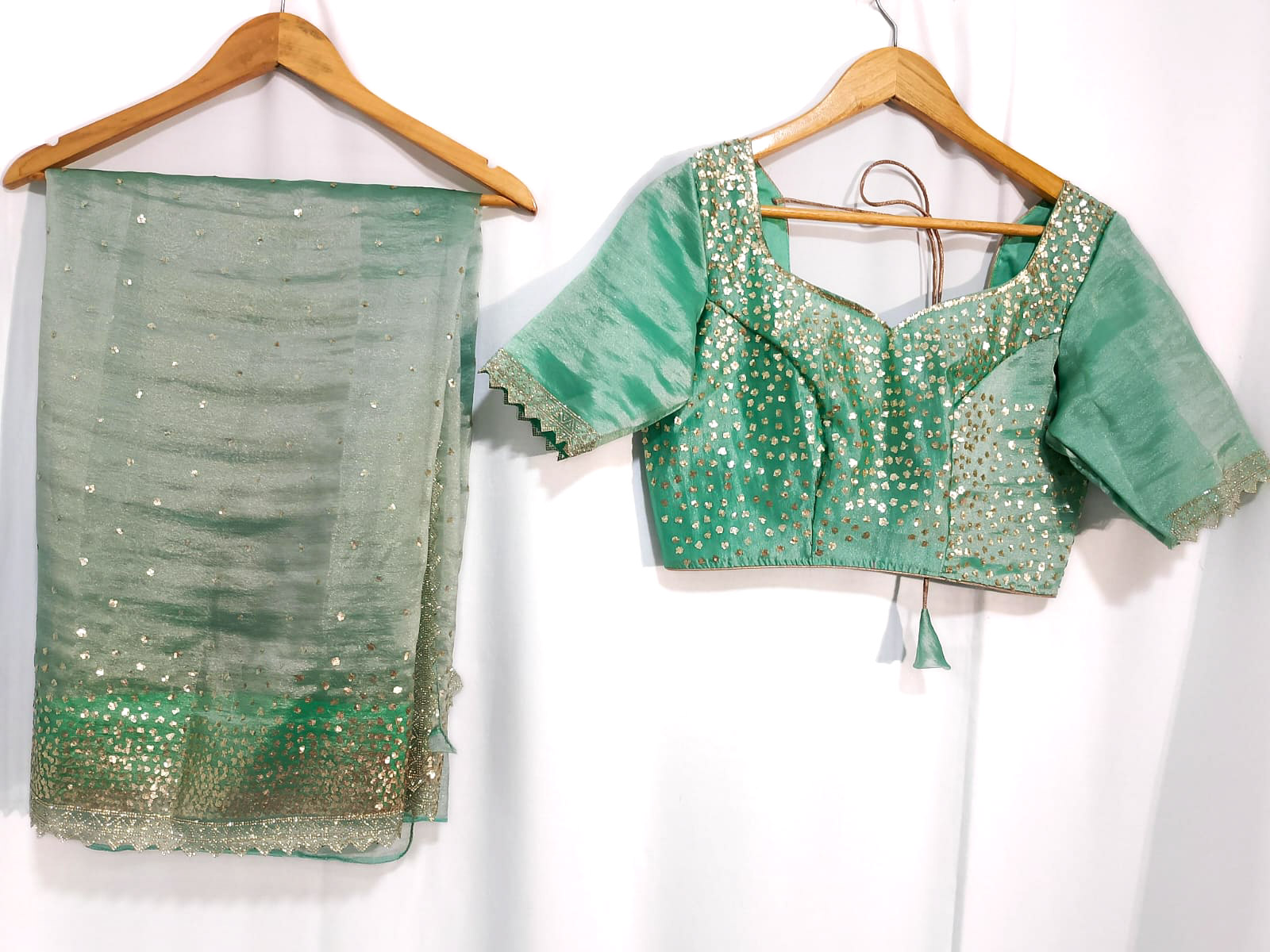 N1657 : Ready To Ship Beautiful Crushed Tissue Silk  Saree With Stitched Blouse