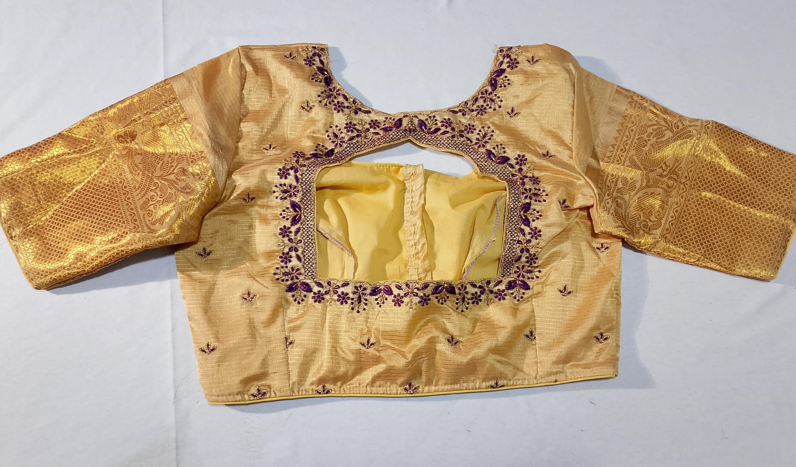 N1670 : Ready To Ship Beautiful Mangalagiri Saree With Stitched Embroidery Work Blouse N1670 : Ready To Ship Beautiful Mangalagiri Saree With Stitched Embroidery Work Blouse