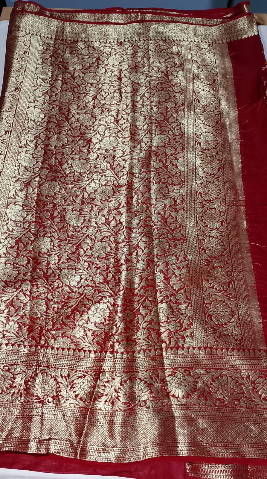 N1692 : Ready To Ship Beautiful Saree With Stitched Blouse N1692 : Ready To Ship Beautiful Saree With Stitched Blouse
