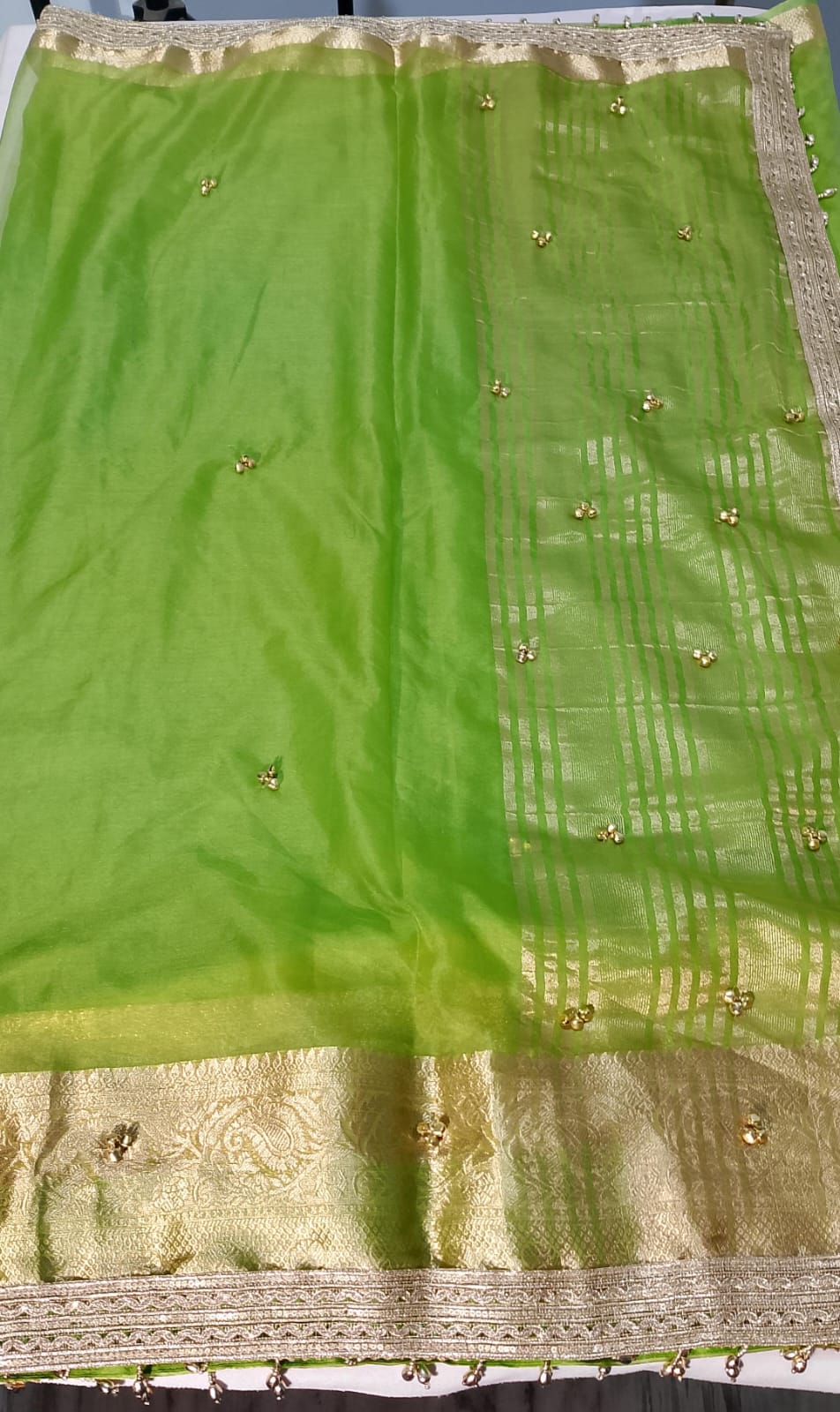 N1722 : Ready To Ship Beautiful Saree With Stitched Blouse