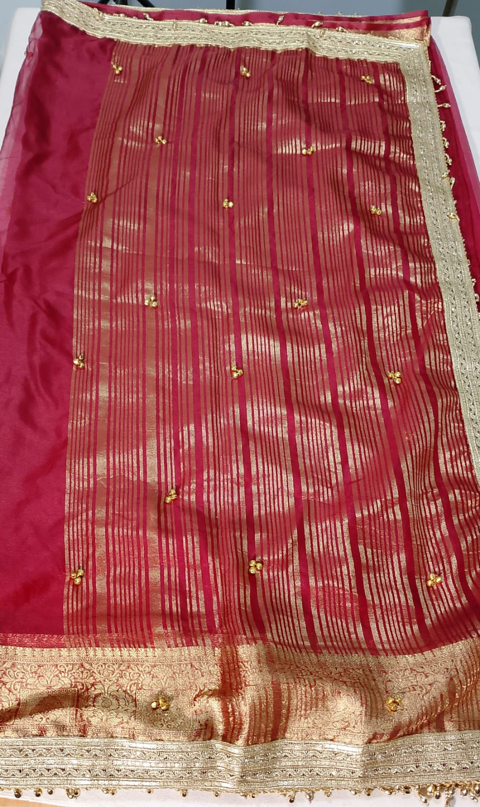 N1726 : Ready To Ship Beautiful Saree With Stitched Blouse N1726 : Ready To Ship Beautiful Saree With Stitched Blouse