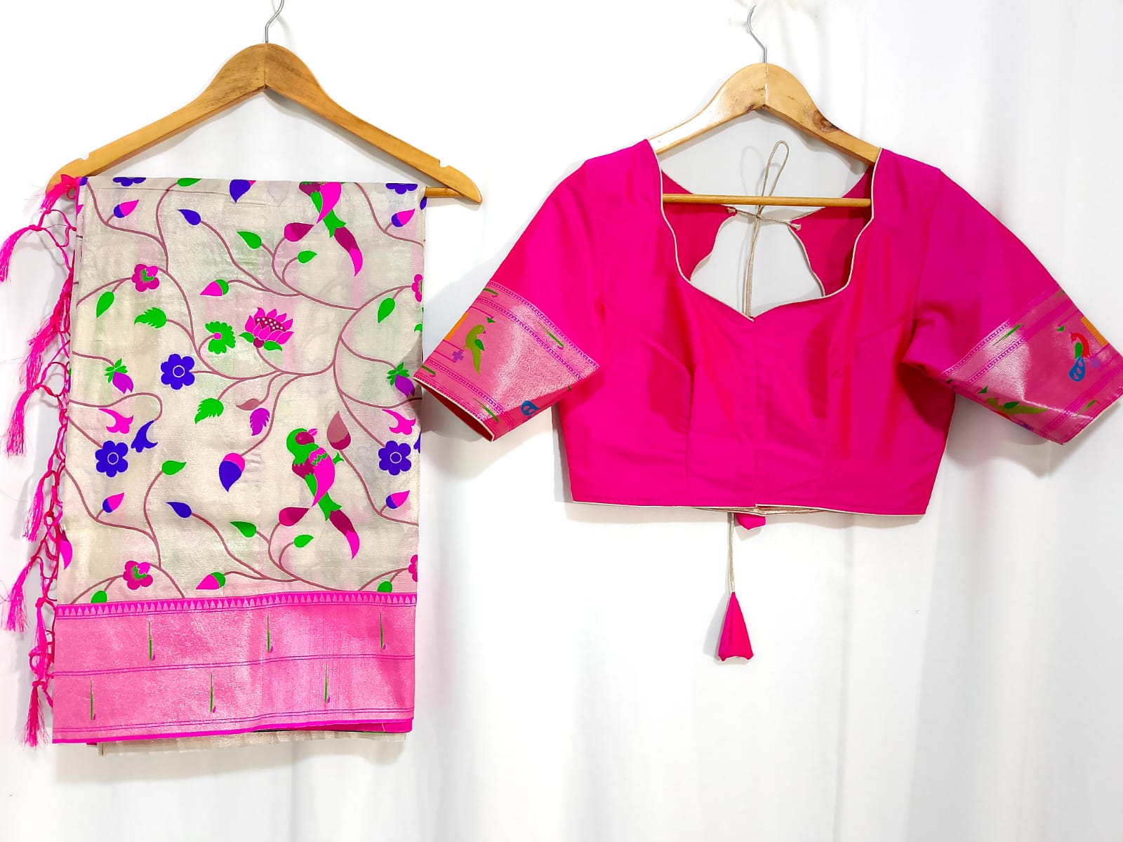 N1707 : Ready To Ship Beautiful Saree With Stitched Blouse N1707 : Ready To Ship Beautiful Saree With Stitched Blouse