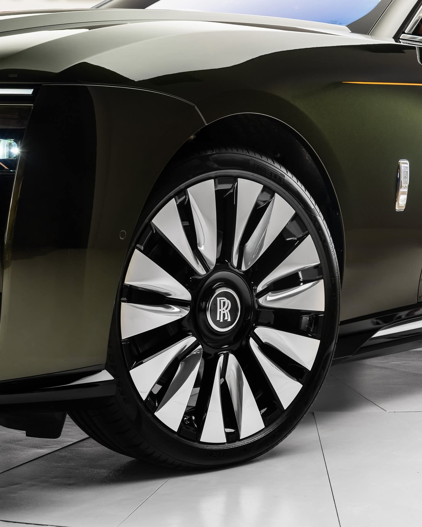 Rolls-Royce Cullinan 21" 22" 23" 24" Forged 6061-T6 Wheel