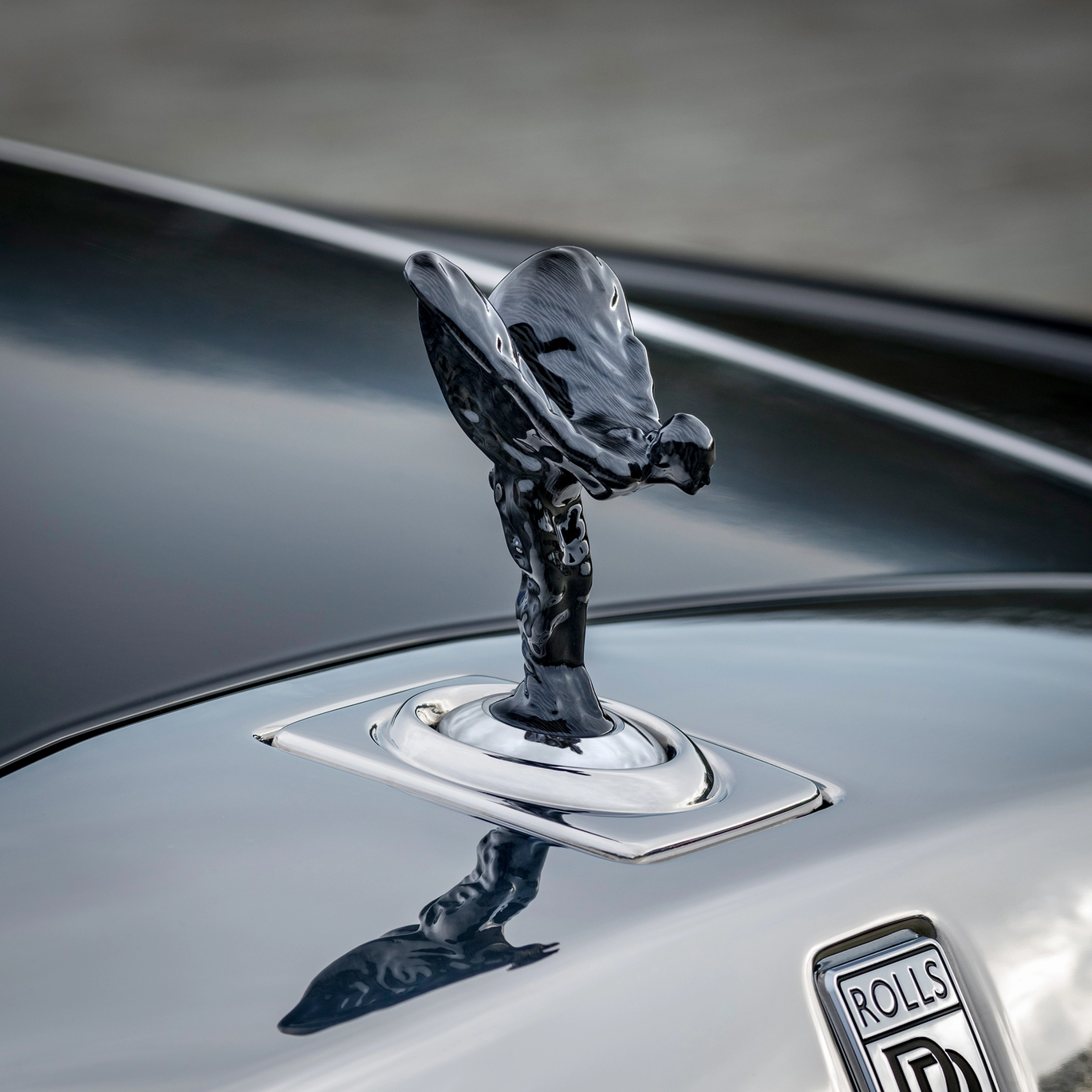 Rolls-Royce Spirit of Ecstasy  Carbon Fiber
