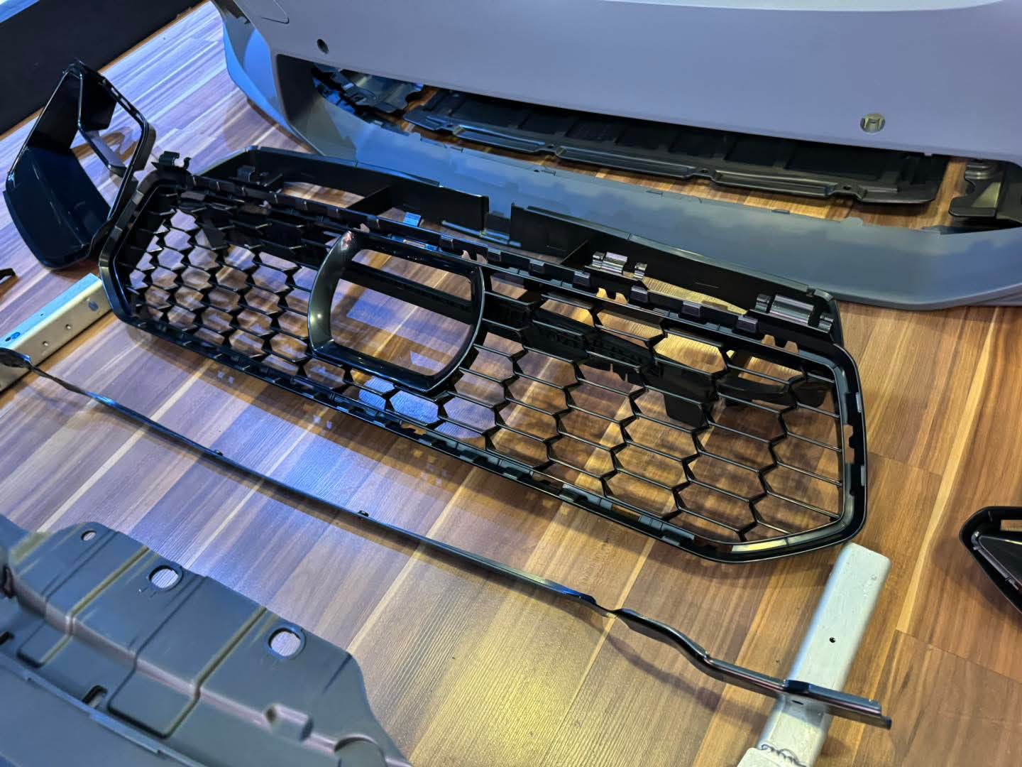 BMW F90 M5 Competition Laser Light Retrofit & LCI Wide Body Facelift Conversion Kit