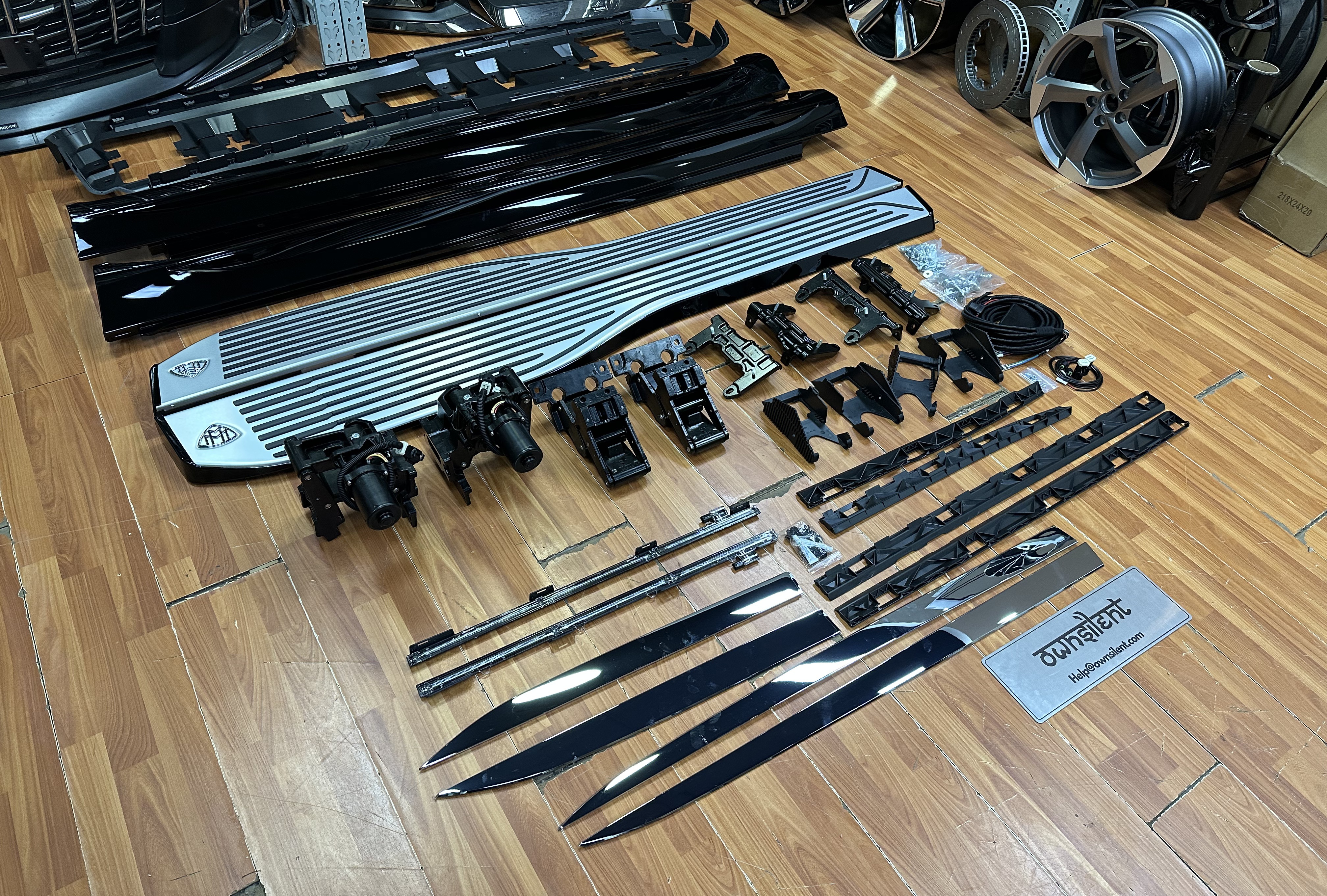 2020+ Mercedes-Benz GLS W167 Maybach 1:1 Retractable Electric Running Boards OEM