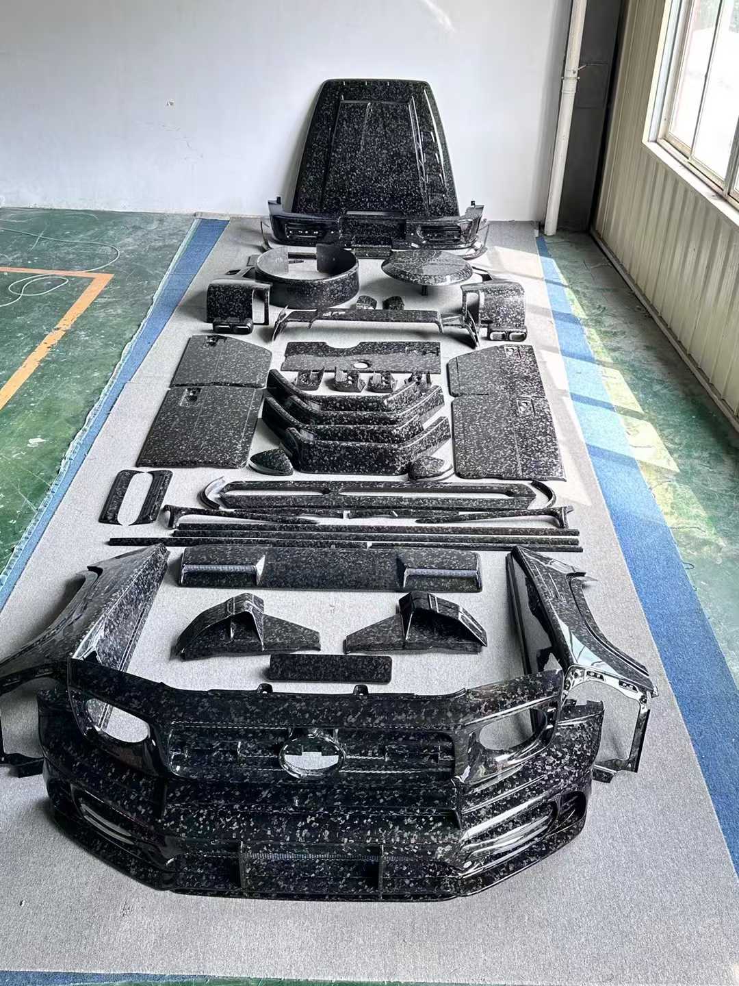 Mercedes-Benz G-Class W464 – Mansory P900 Dry Forged Carbon Fiber Body Kit