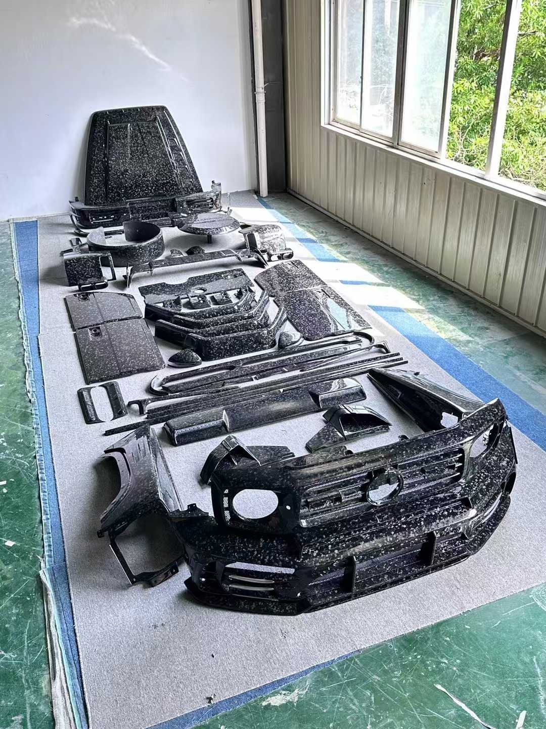 Mercedes-Benz G-Class W464 – Mansory P900 Dry Forged Carbon Fiber Body Kit