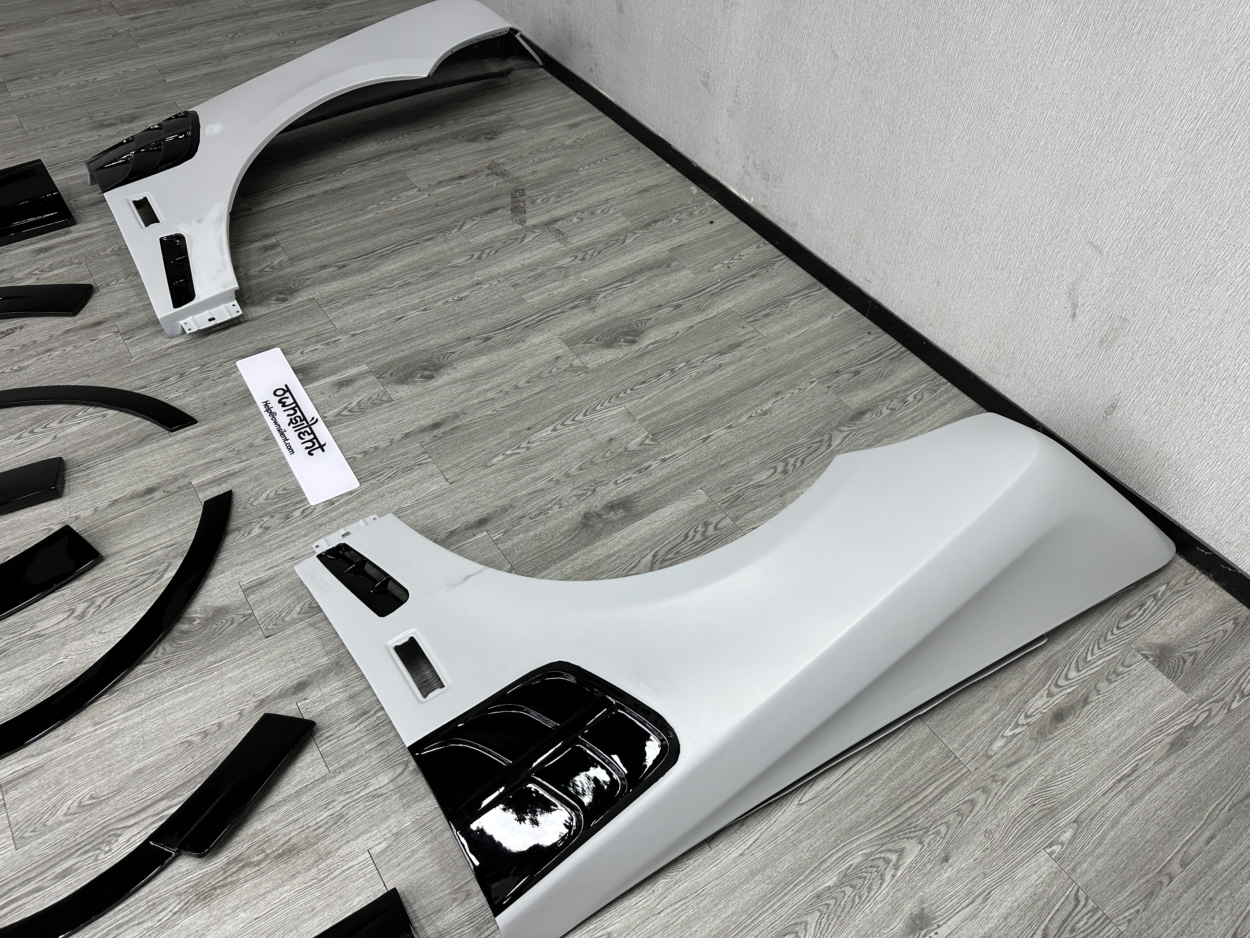 Rolls-Royce Cullinan Series II Mansory Design Exterior Forged Dry Carbon Fiber Body Kit