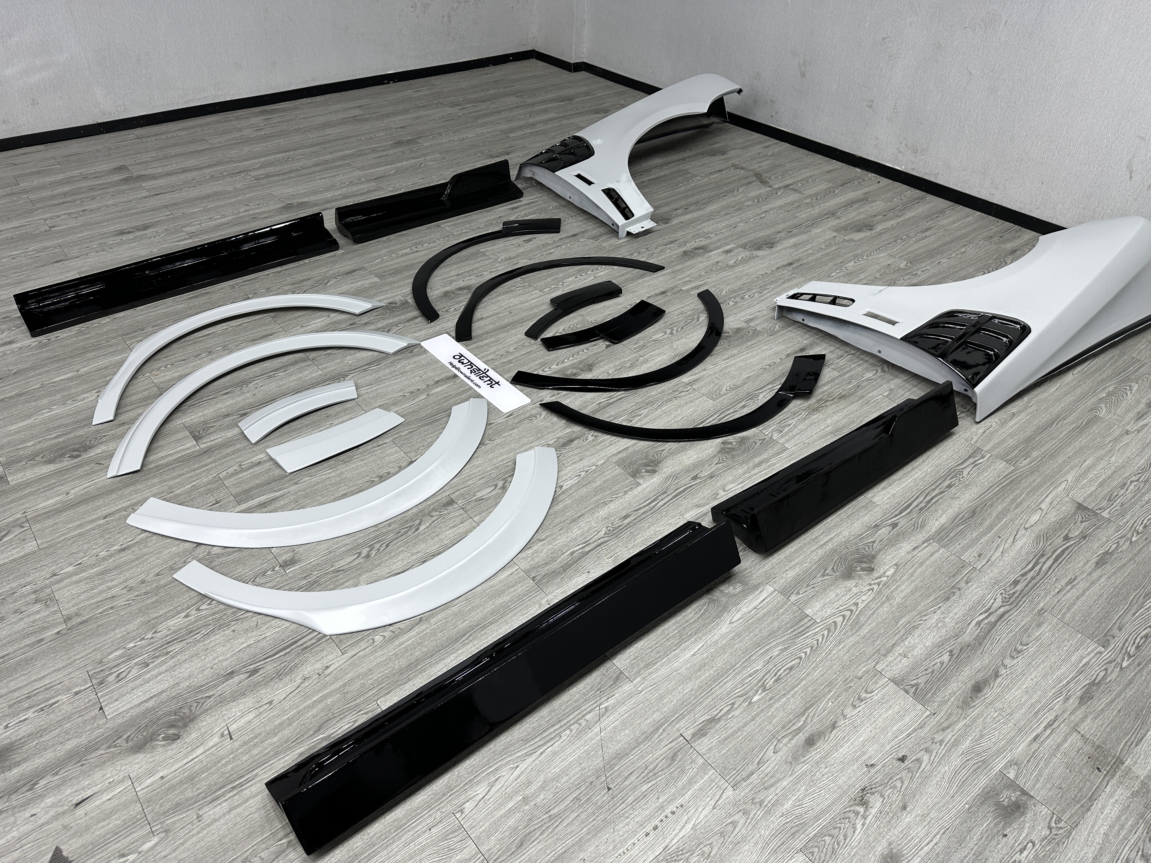 Rolls-Royce Cullinan Series II Mansory Design Exterior Carbon Fiber Body Kit