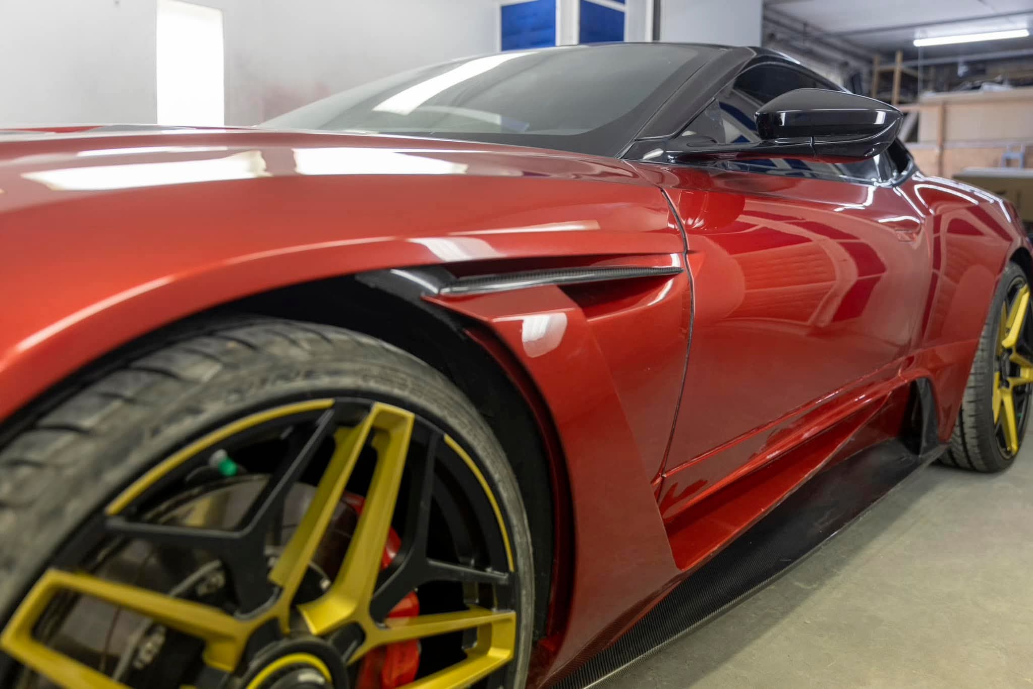 Mansory Design Carbon Fiber Body Kit For Aston Martin DB11