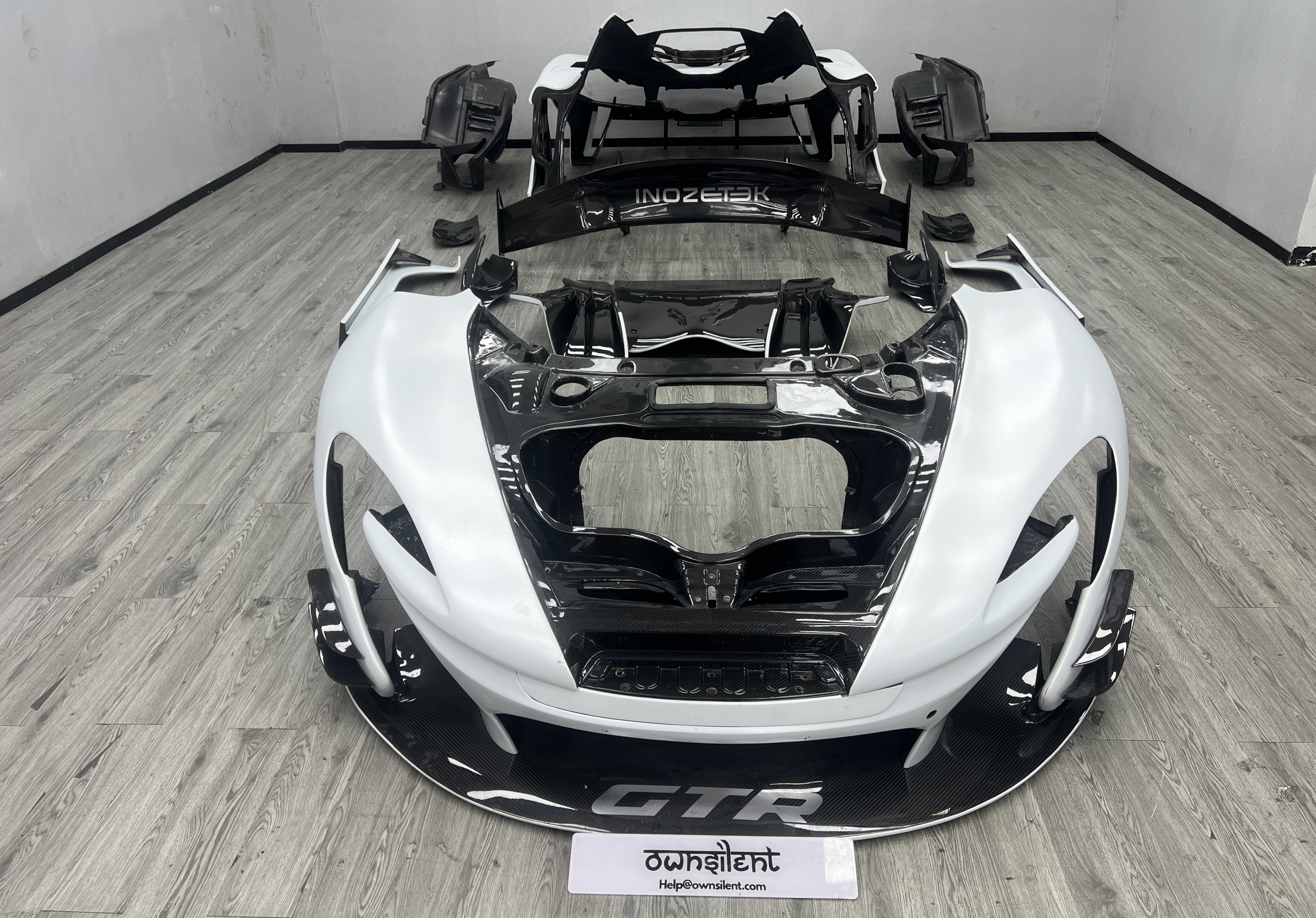 McLaren P1 (2013β2015) Full GTR-Style Autoclave Carbon Fiber Body Kit Upgrade