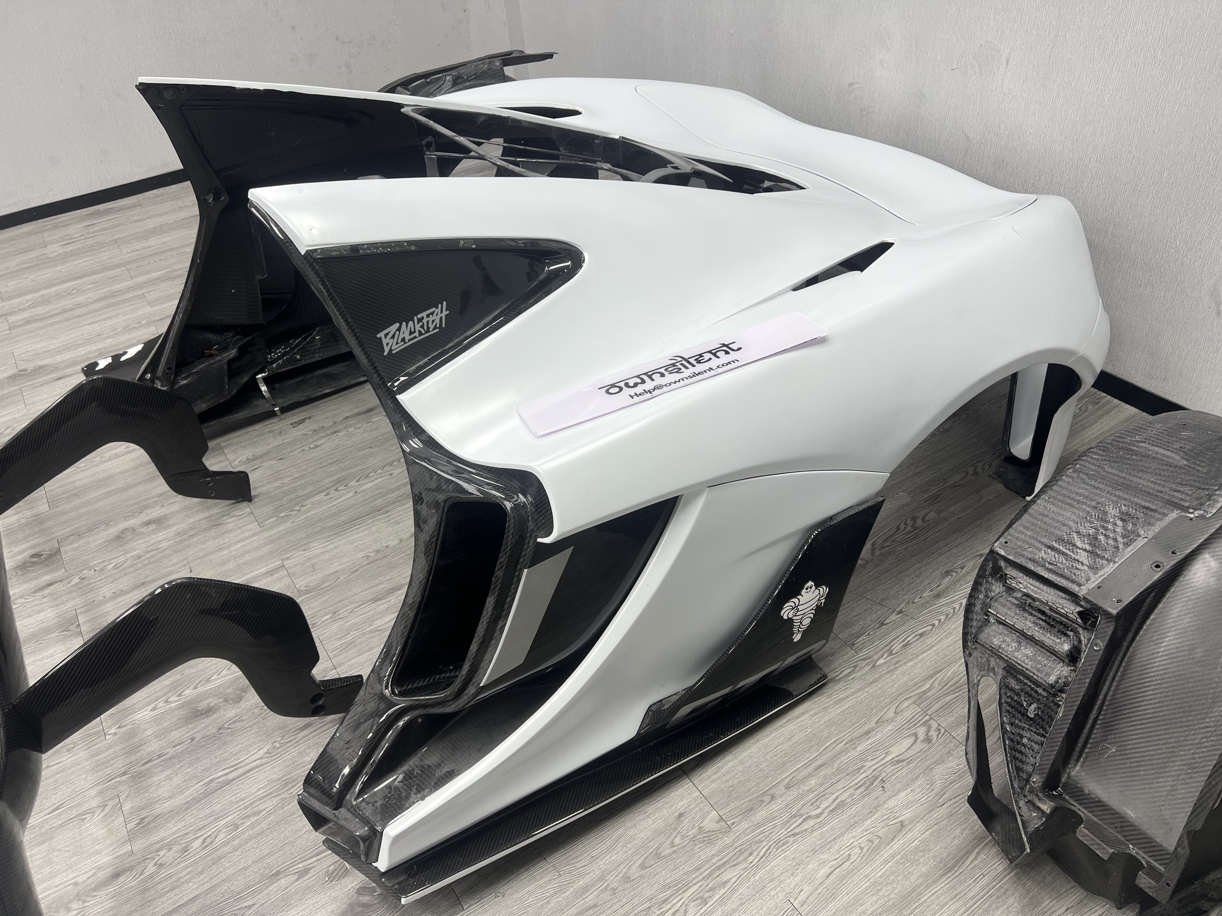McLaren P1 (2013β2015) Full GTR-Style Autoclave Carbon Fiber Body Kit Upgrade