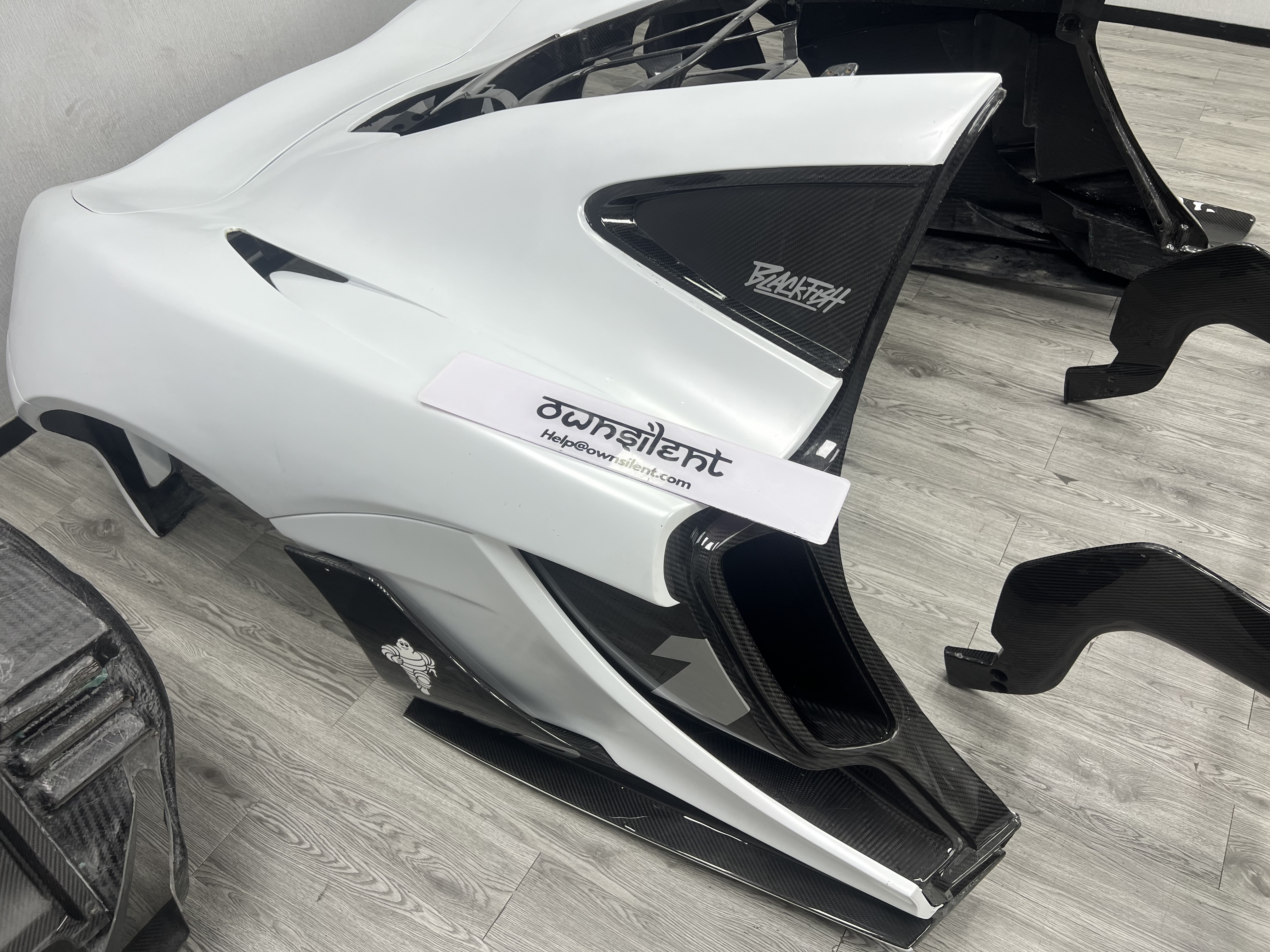 McLaren P1 (2013β2015) Full GTR-Style Autoclave Carbon Fiber Body Kit Upgrade